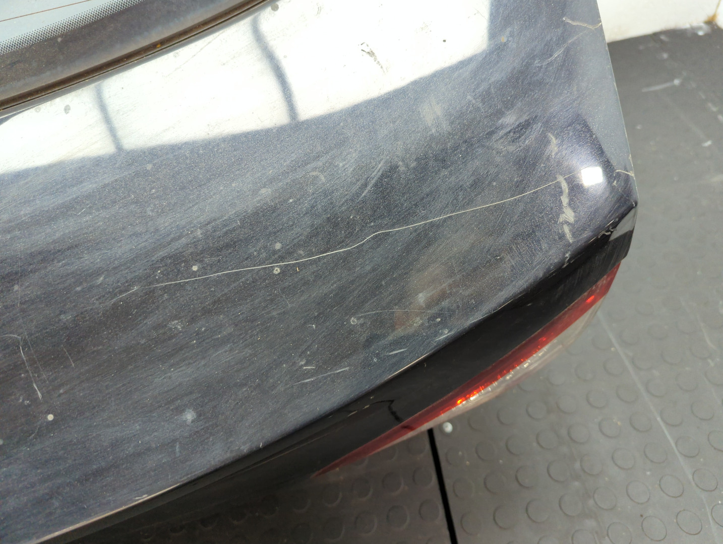 Дверь багажника