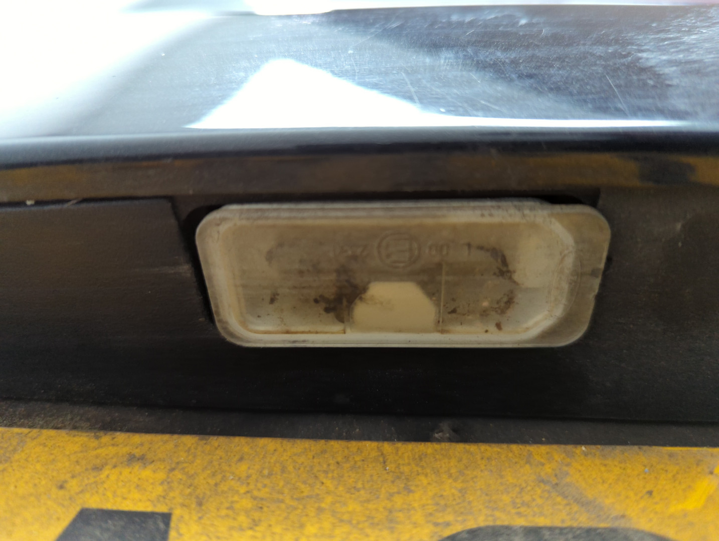 Дверь багажника