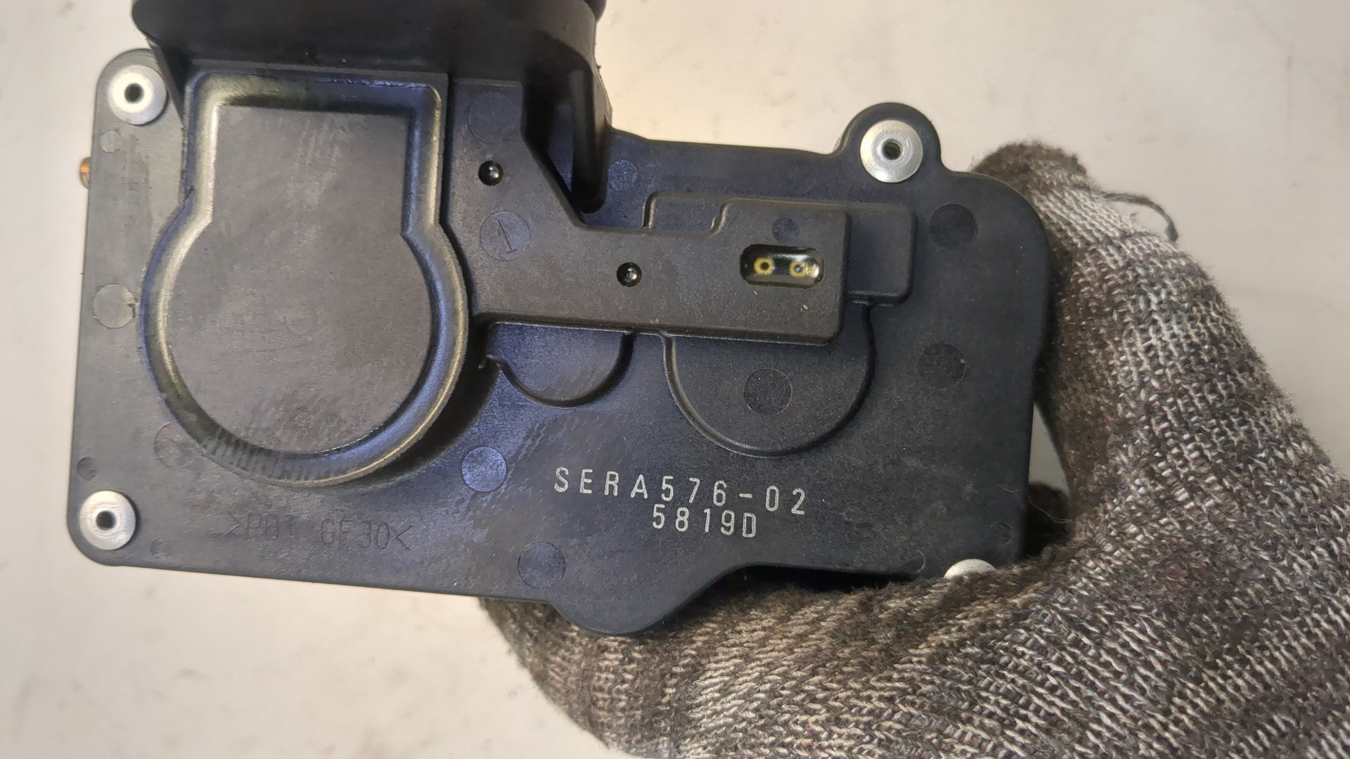 Заслонка дроссельная электрическая