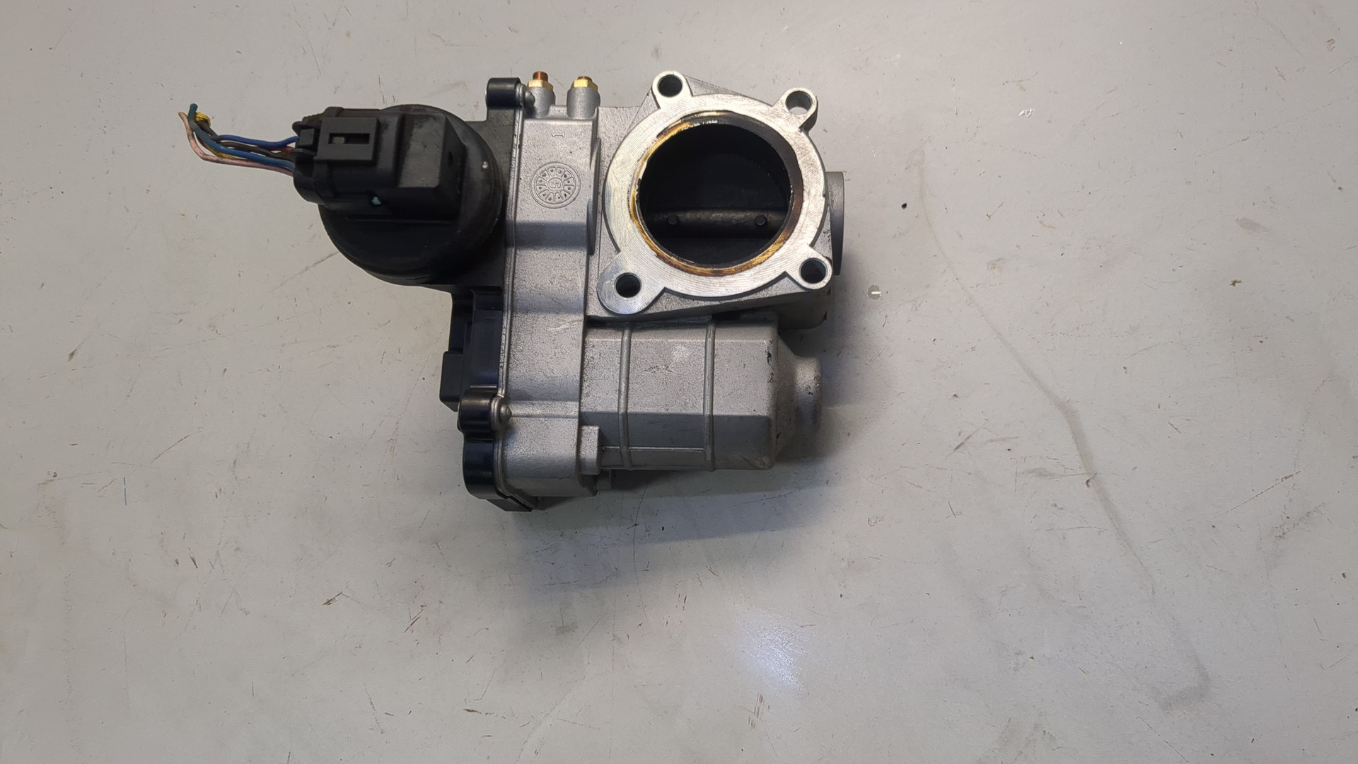 Заслонка дроссельная электрическая