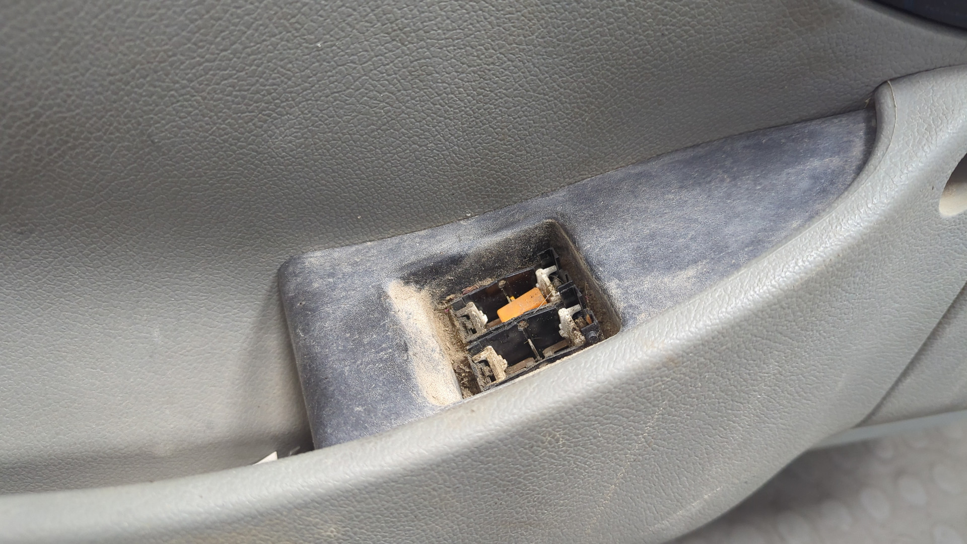 Дверь передняя правая