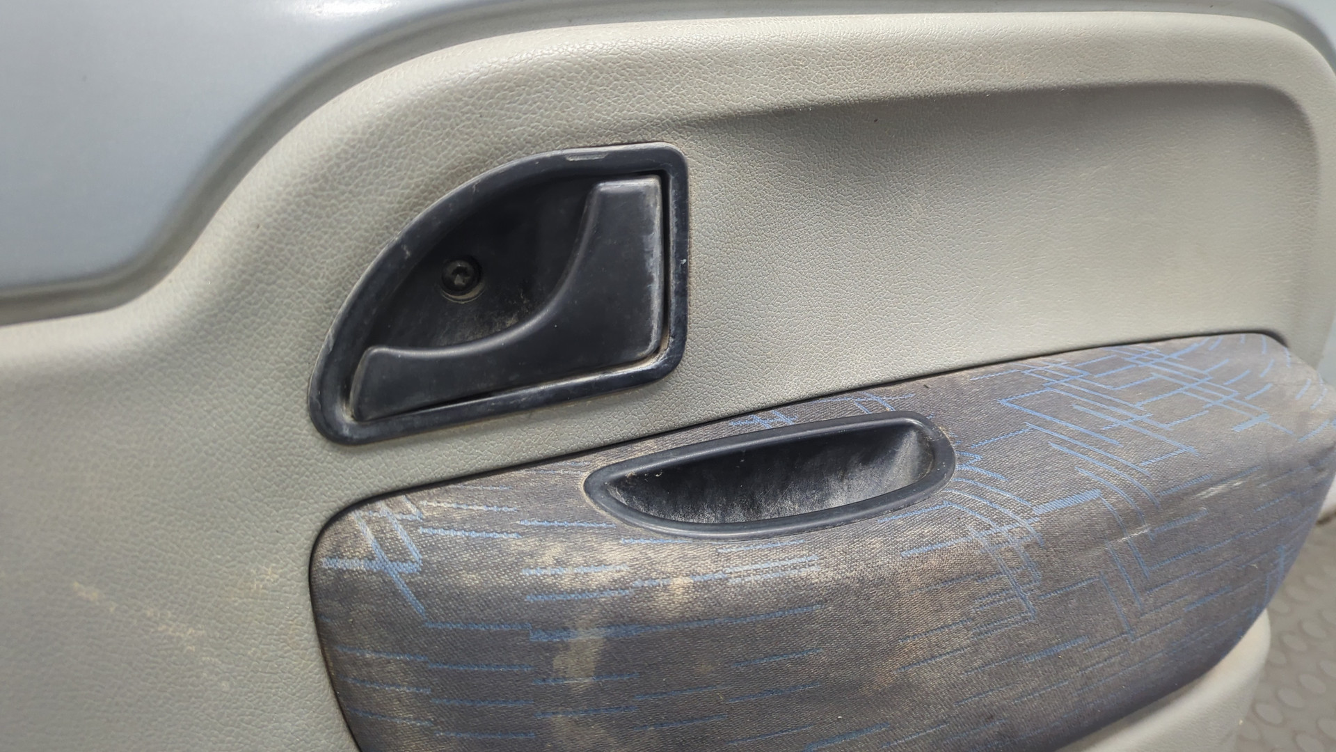 Дверь передняя правая