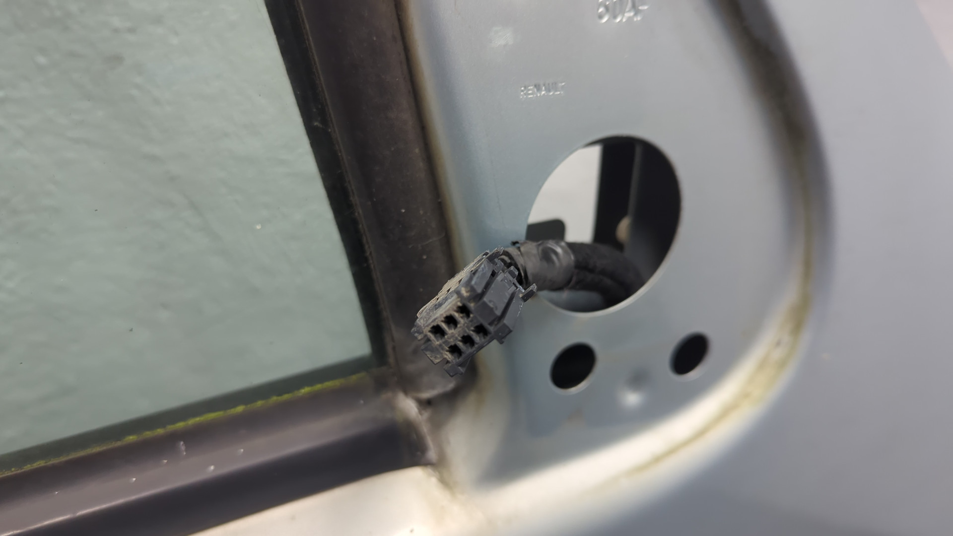 Дверь передняя правая