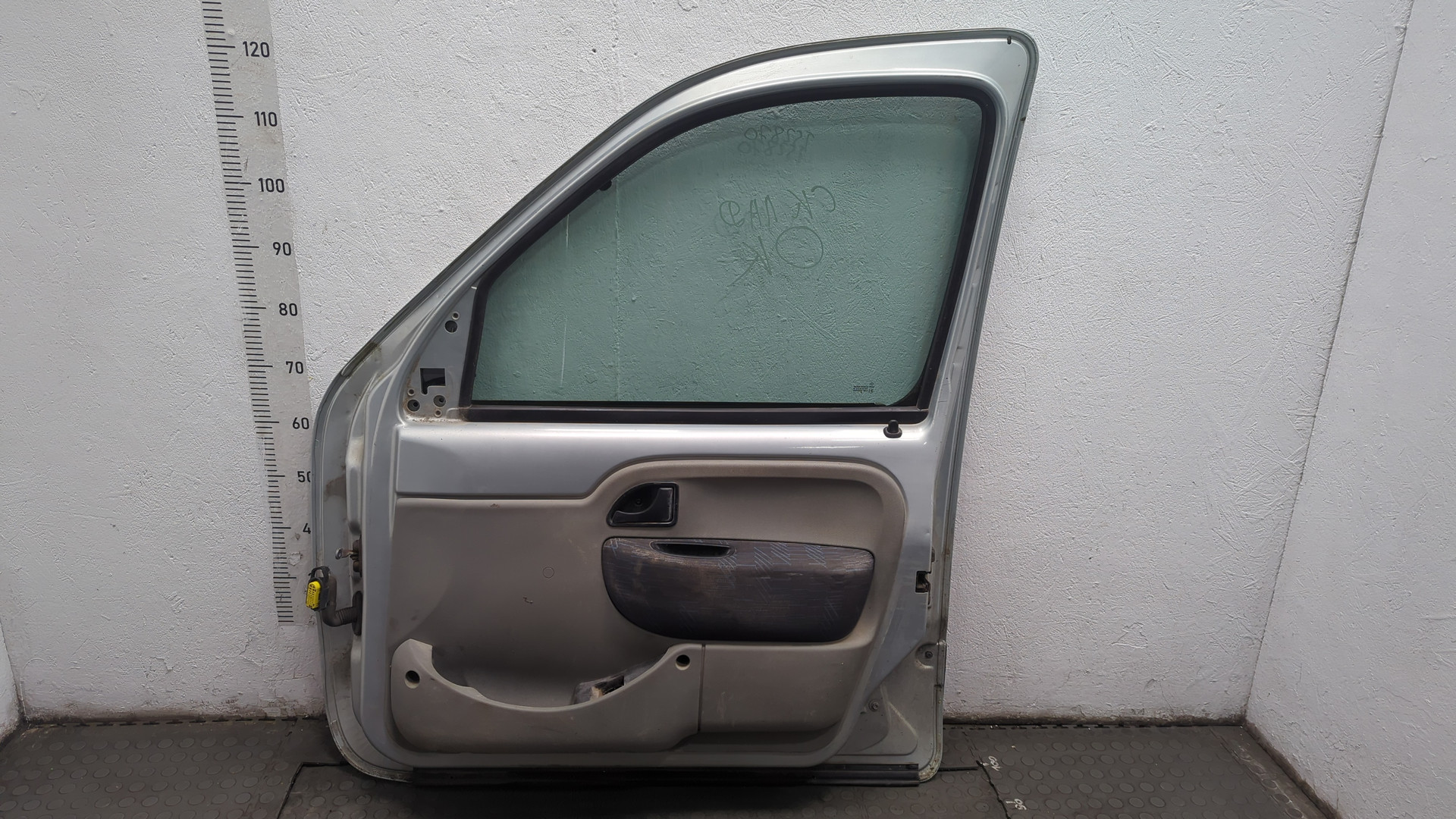 Дверь передняя правая