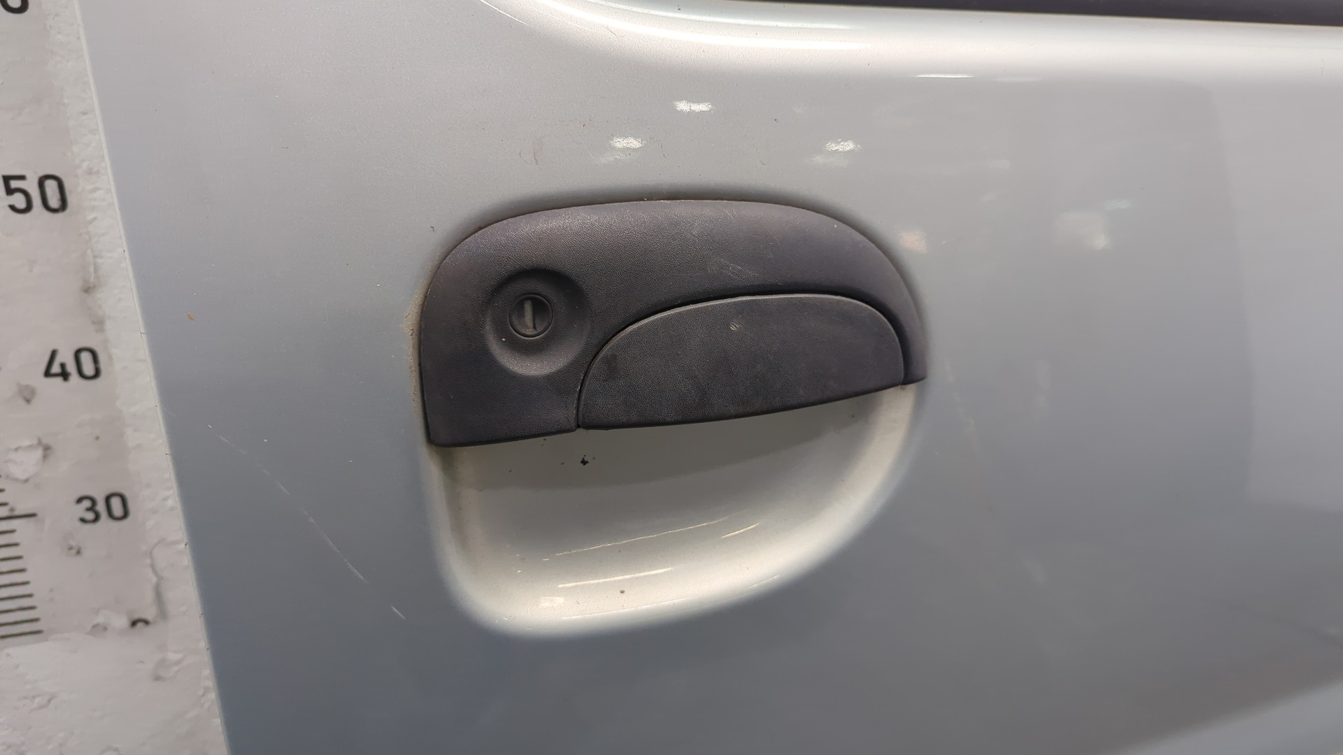 Дверь передняя правая