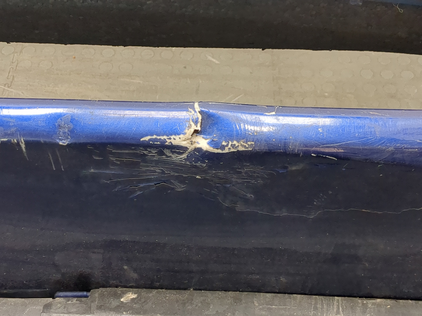 Бампер передний