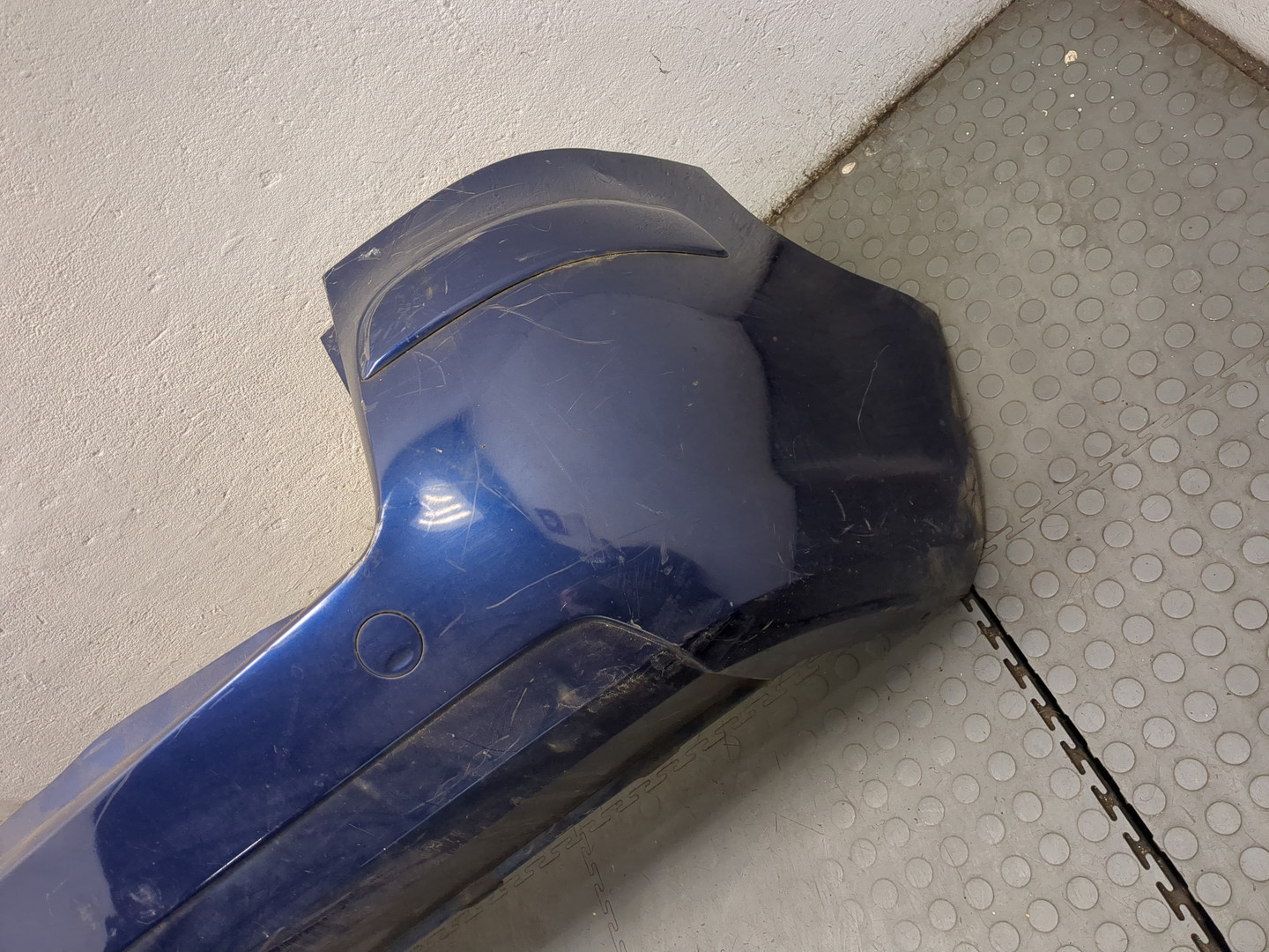 Бампер задний