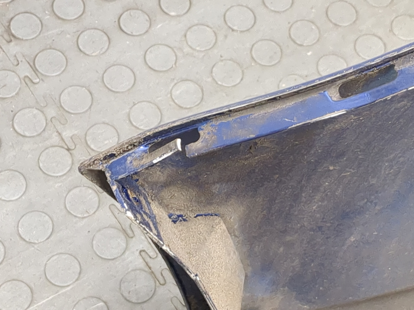 Бампер задний