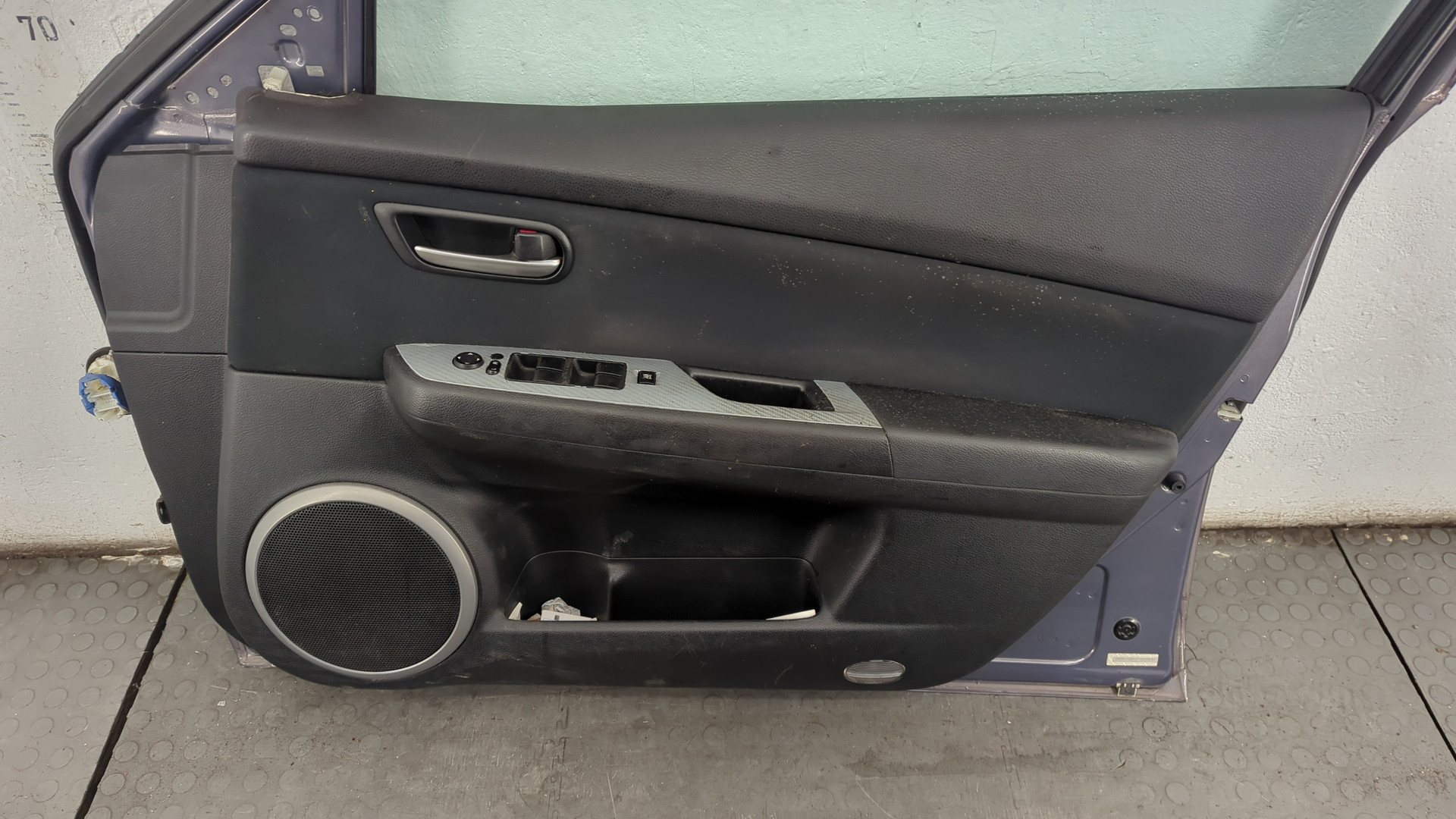 Дверь передняя правая