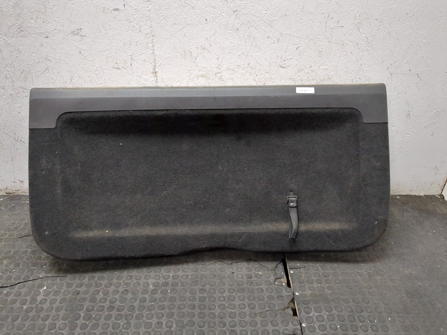 Обшивка двери багажника