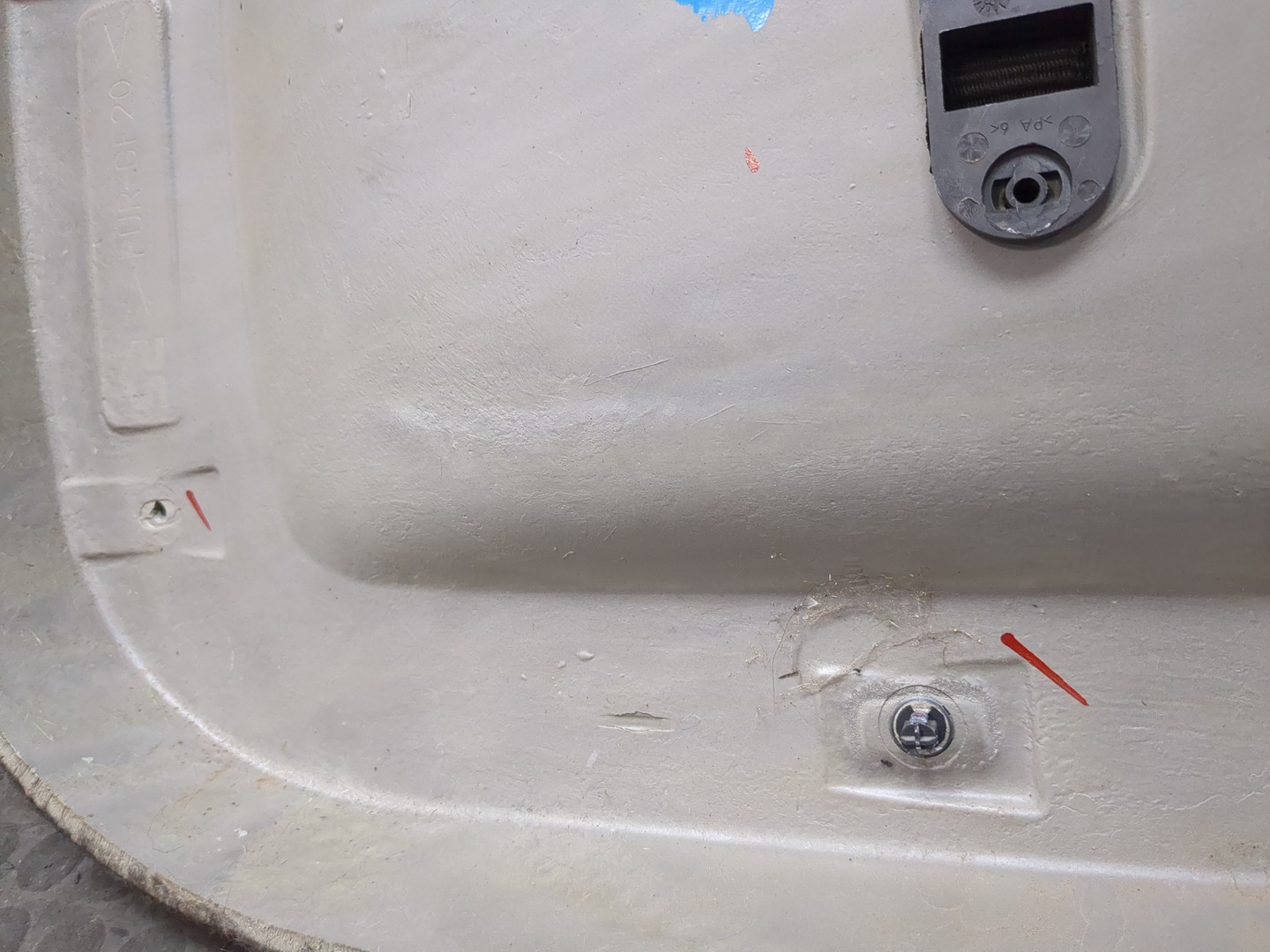 Обшивка двери багажника