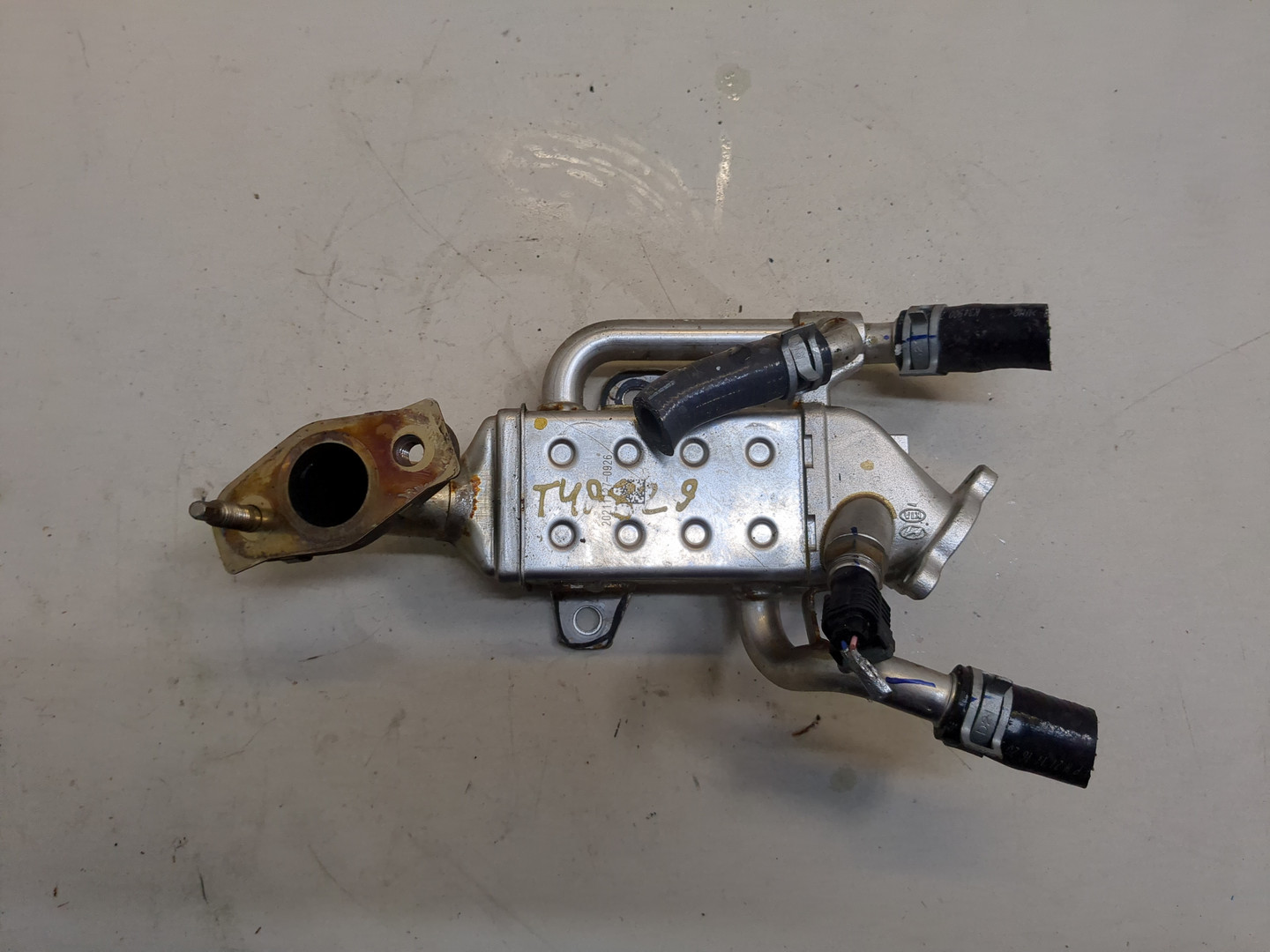 Тройник вентиляции картерных газов