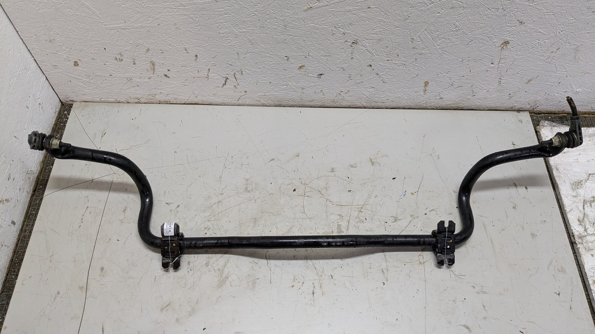 Стабилизатор передний