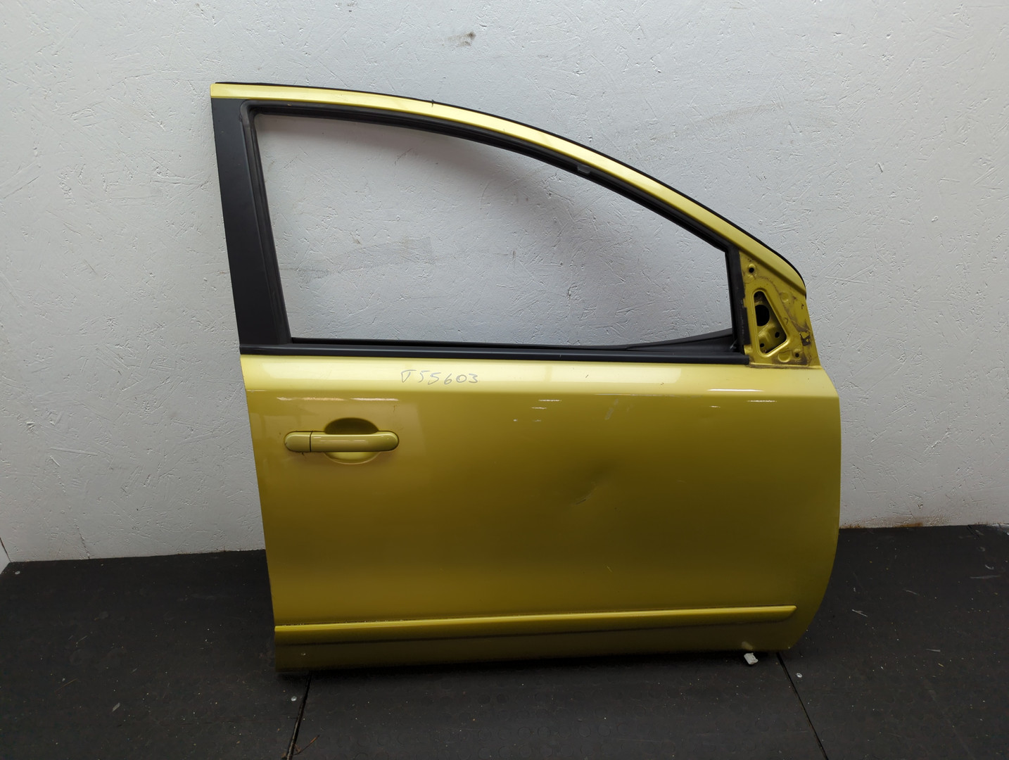 Дверь передняя правая