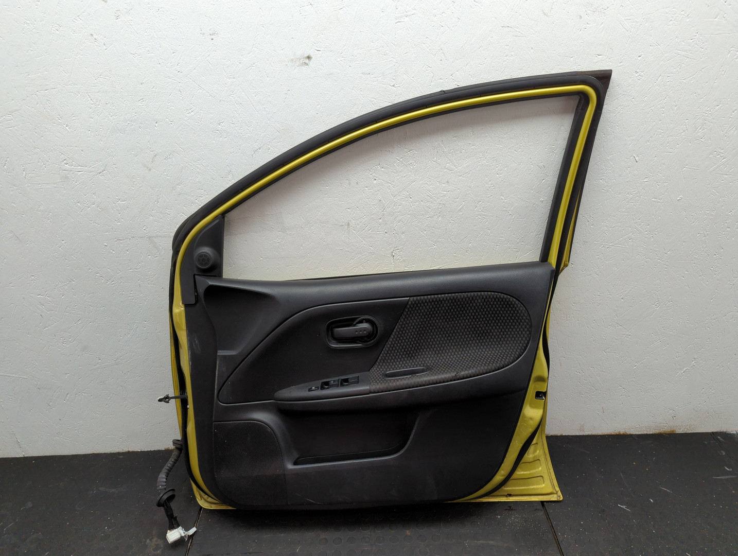 Дверь передняя правая