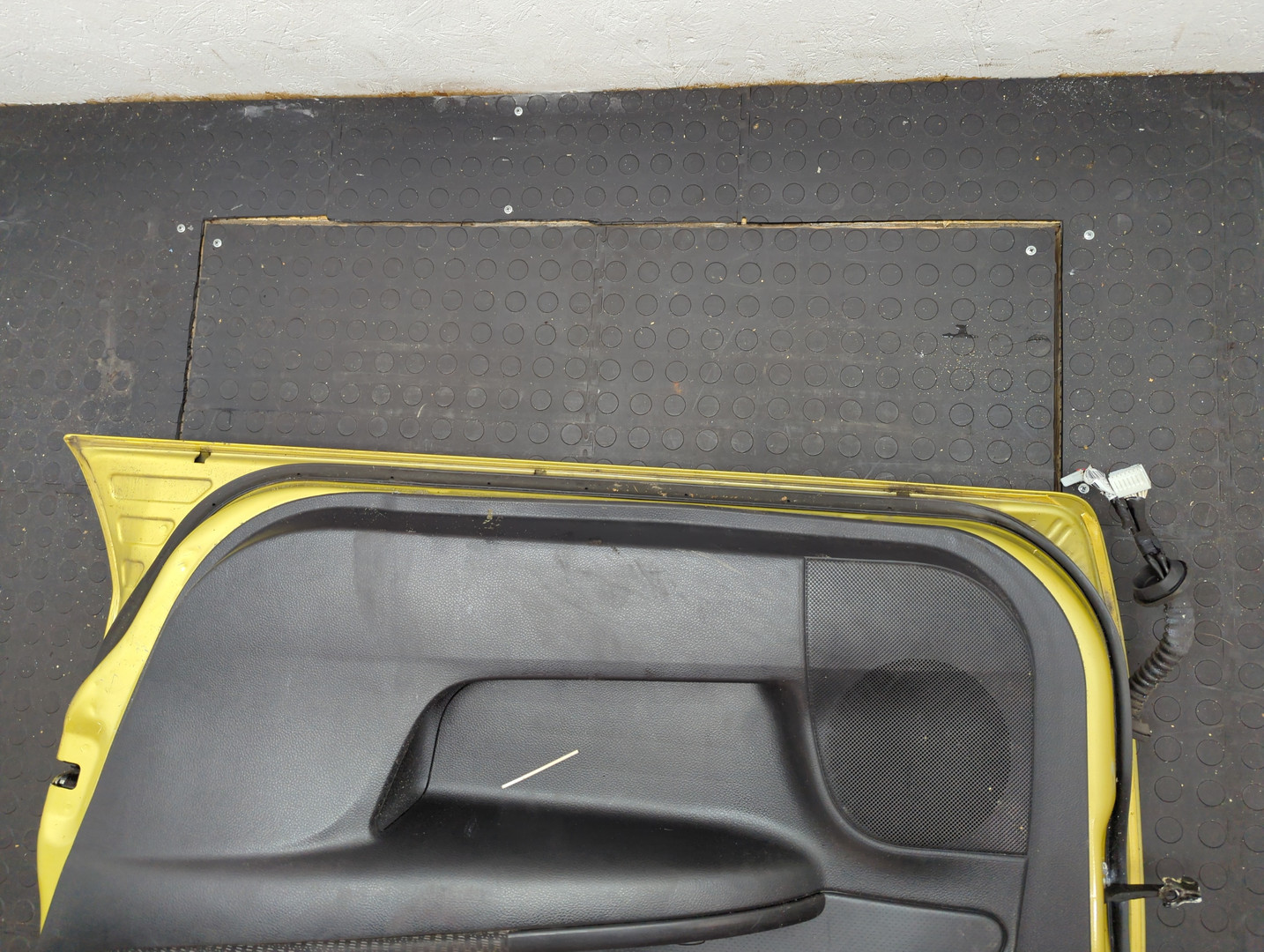 Дверь передняя правая