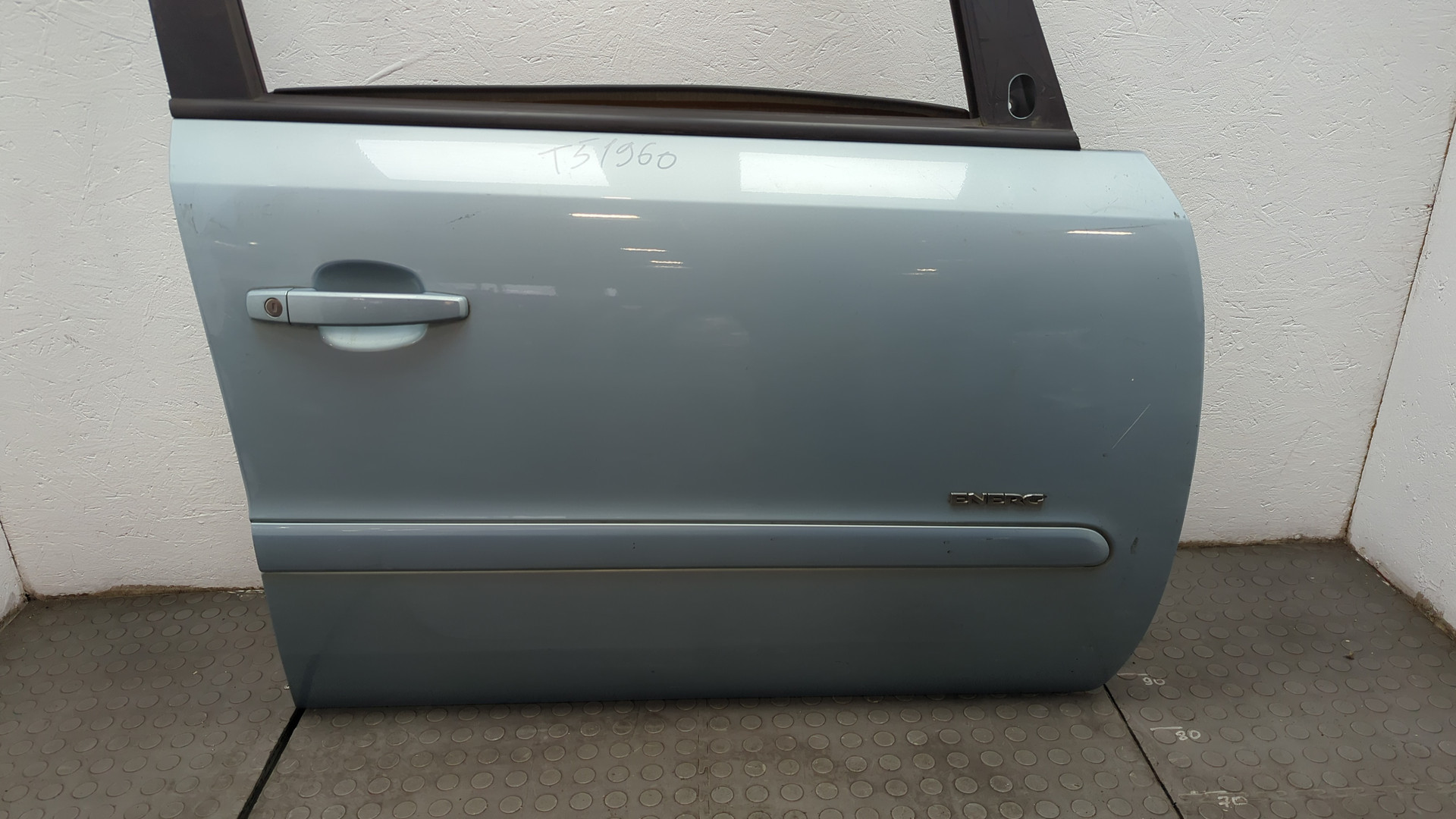 Дверь передняя правая