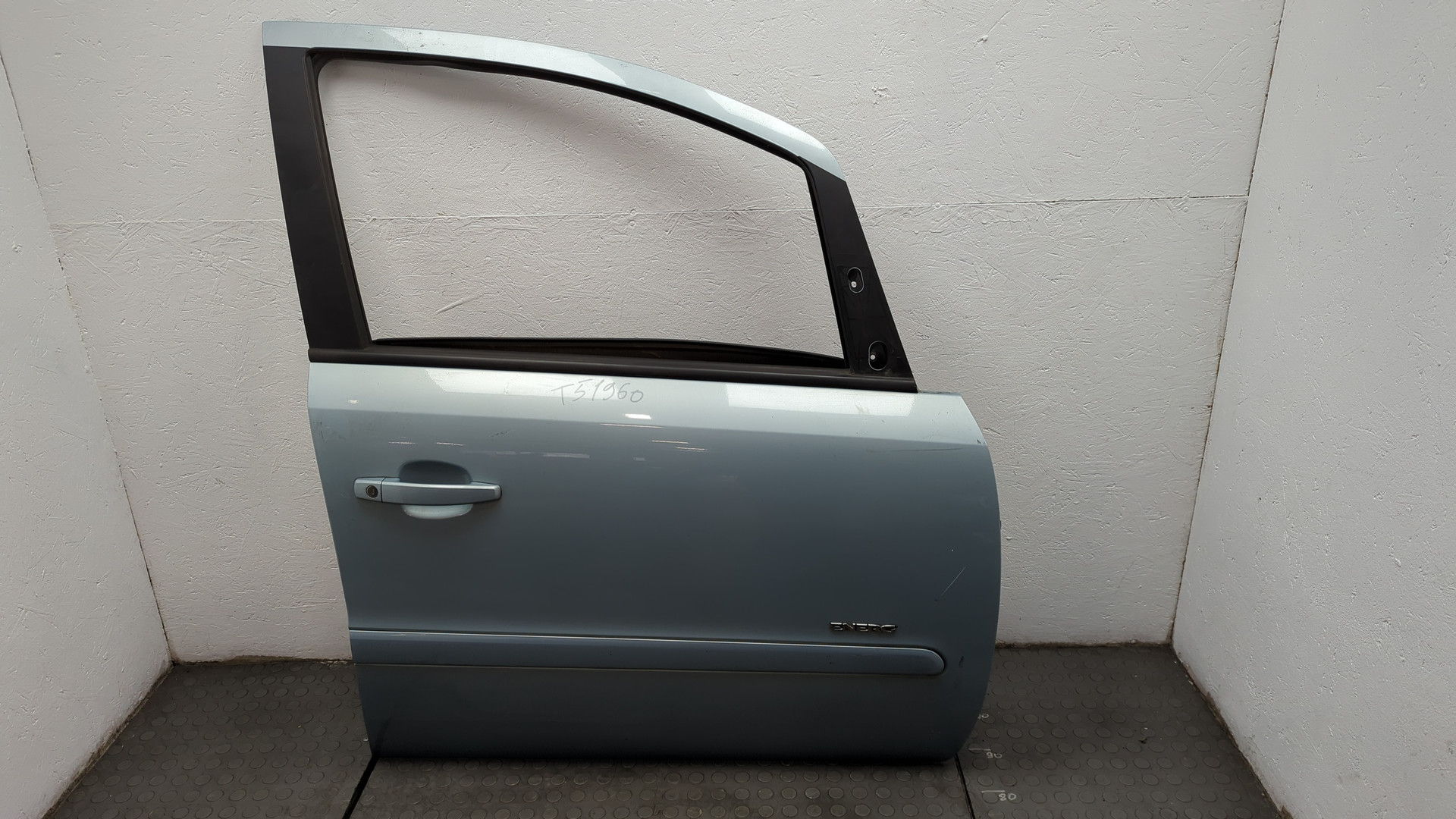 Дверь передняя правая