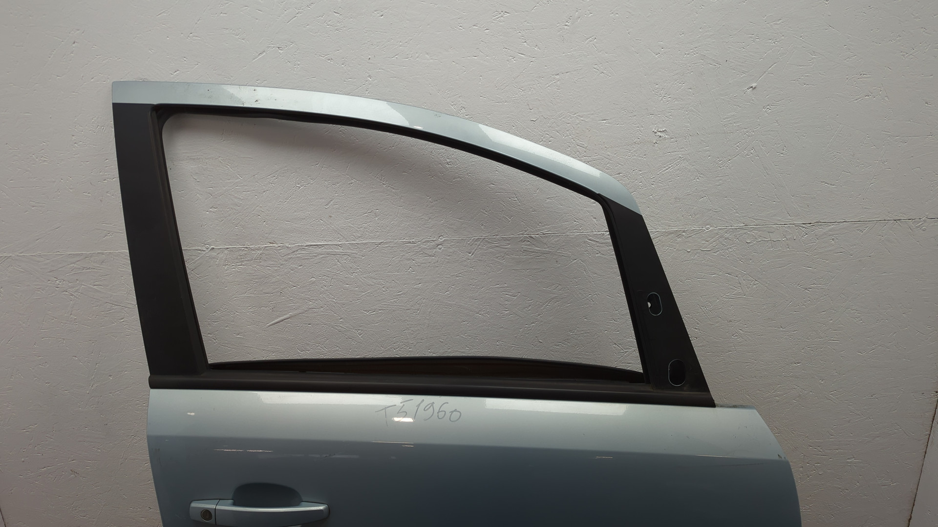 Дверь передняя правая