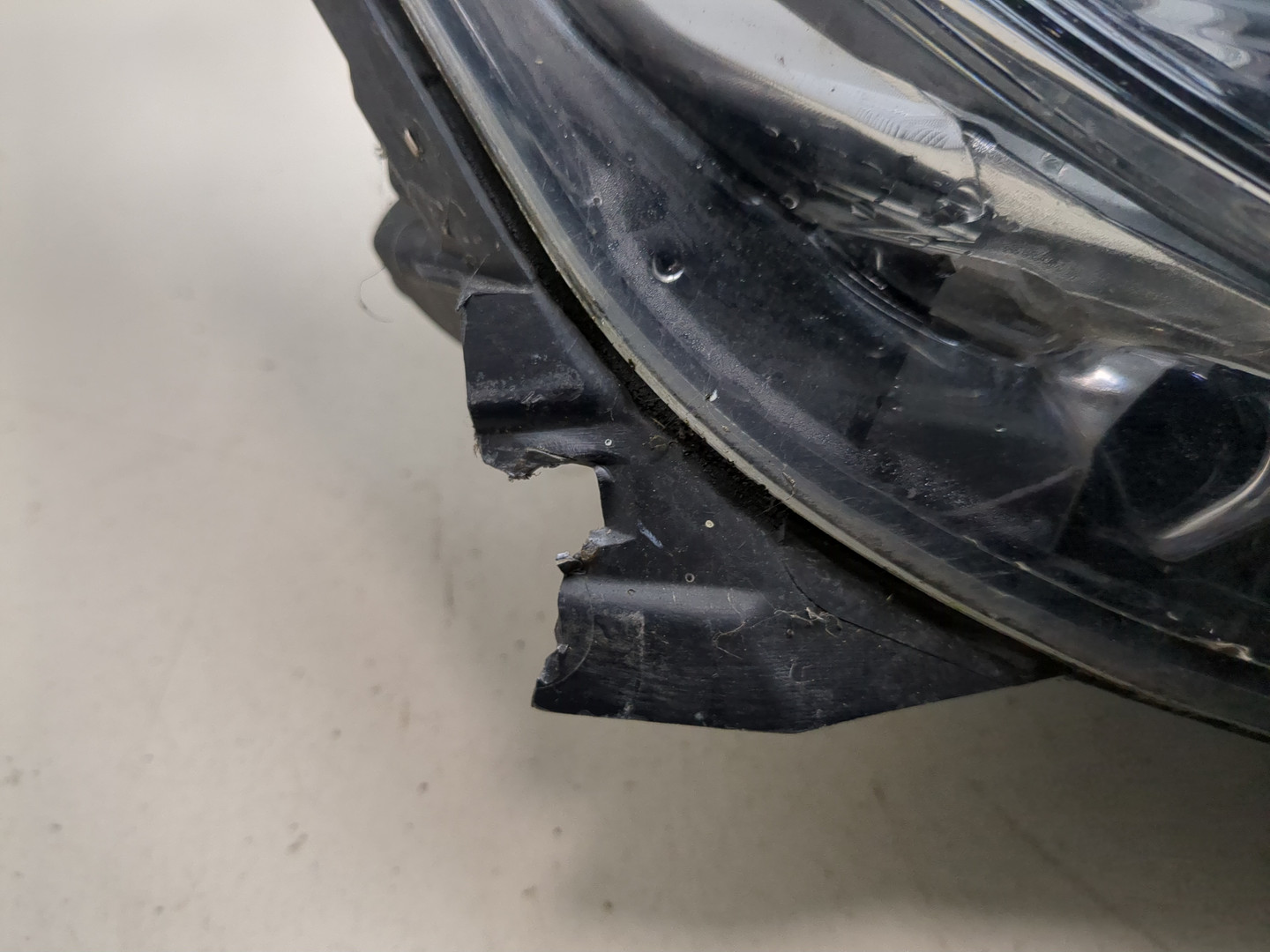 Фара правая