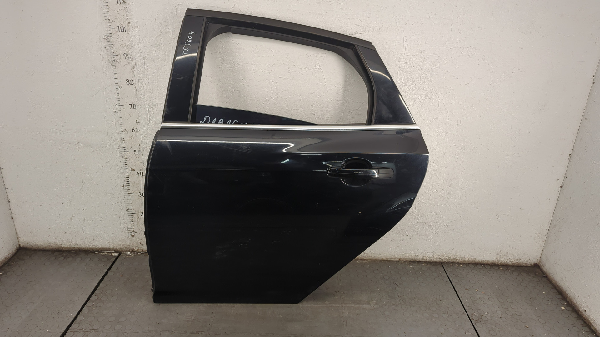 Дверь задняя левая