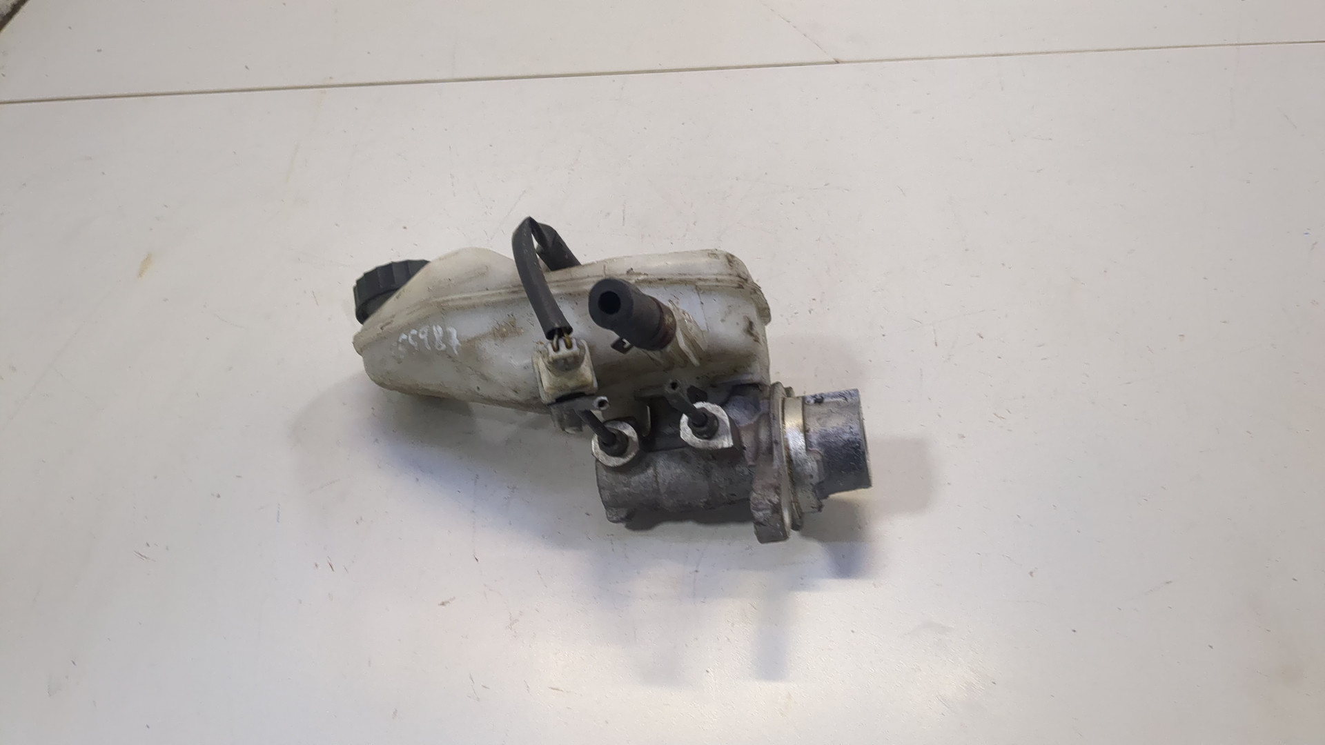 Цилиндр тормозной главный