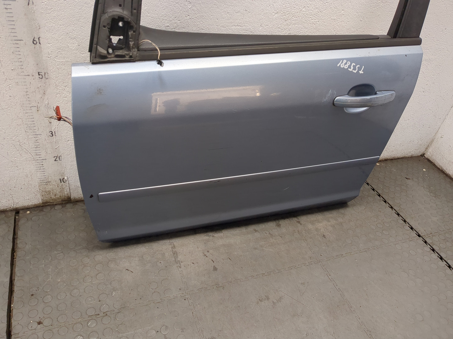 Дверь передняя левая