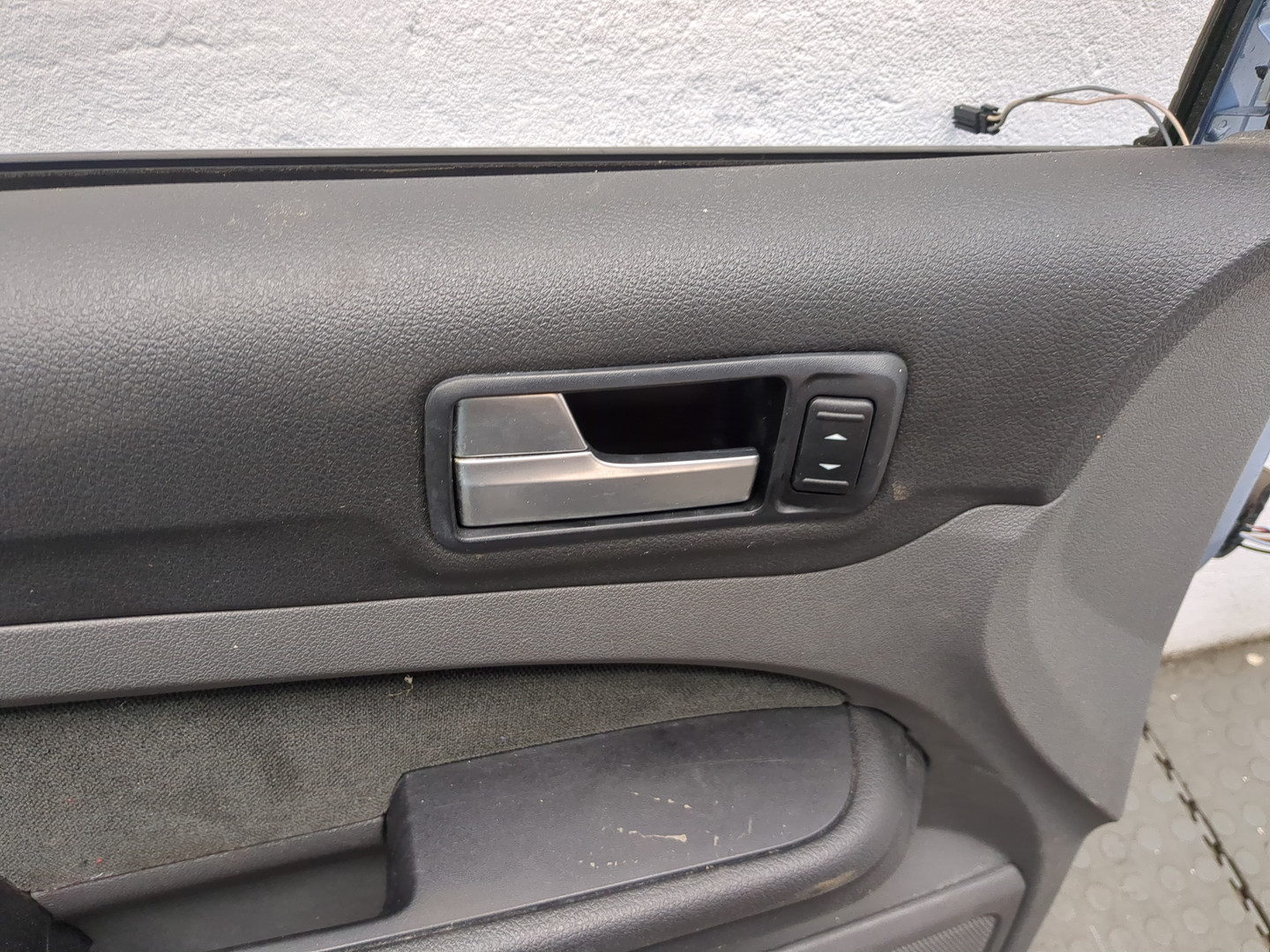 Дверь передняя левая