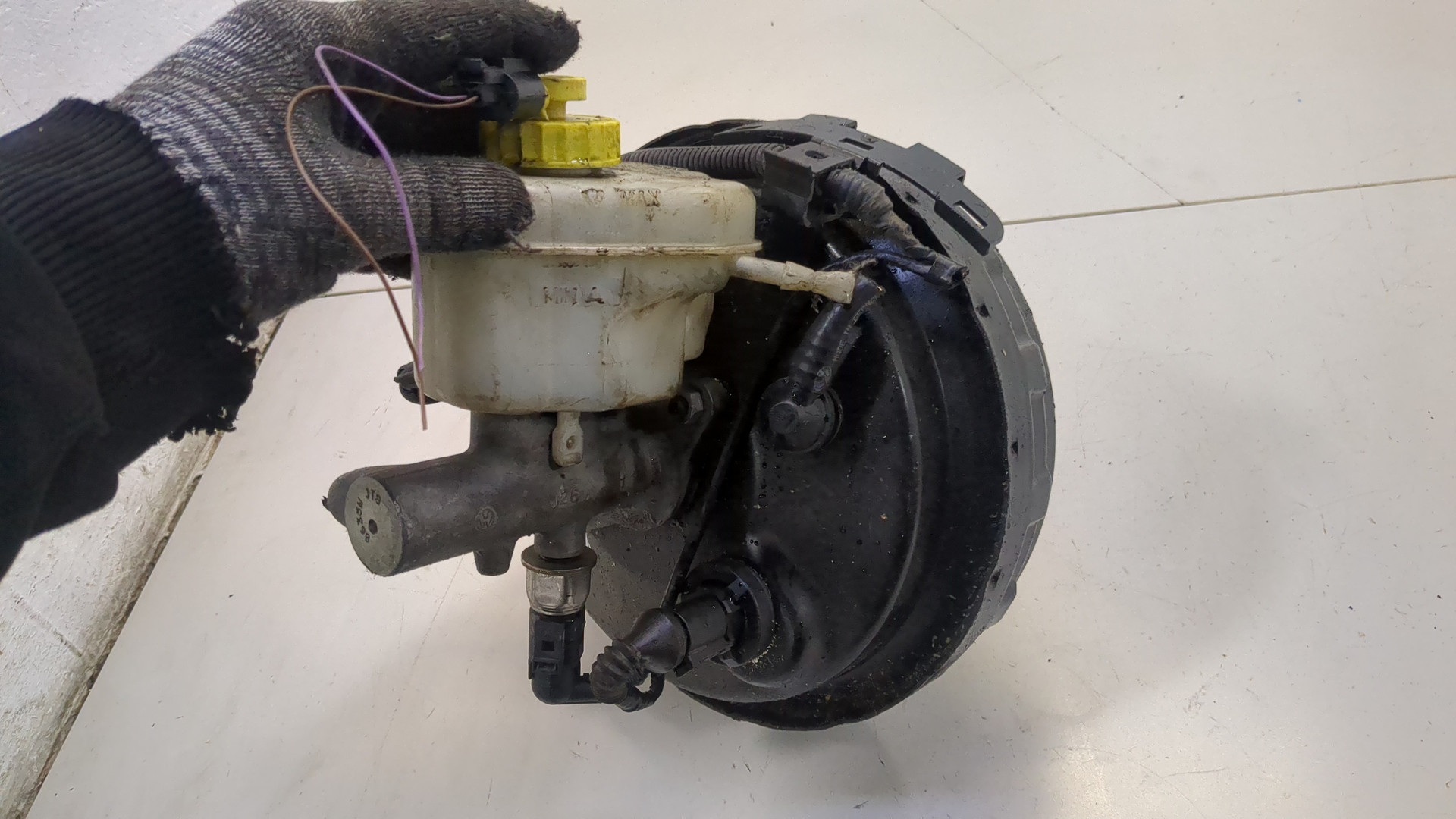 Цилиндр тормозной главный