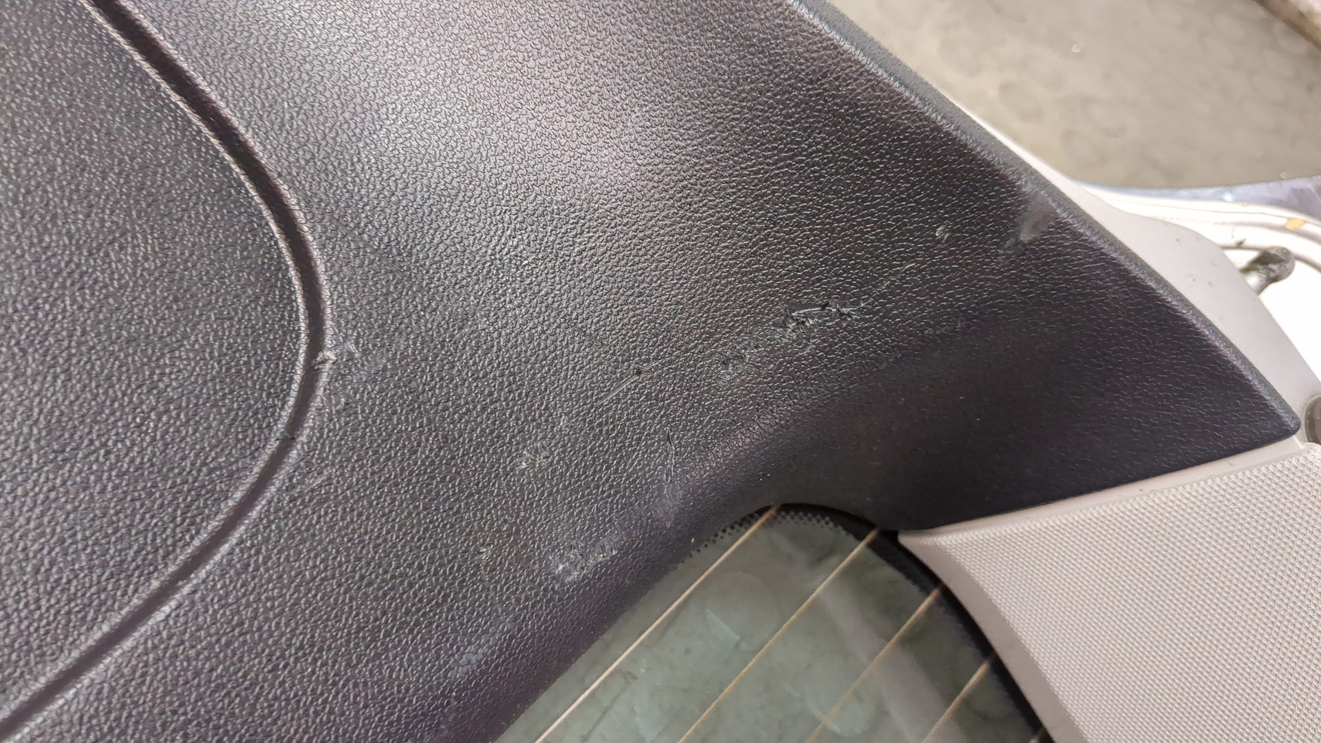 Дверь багажника