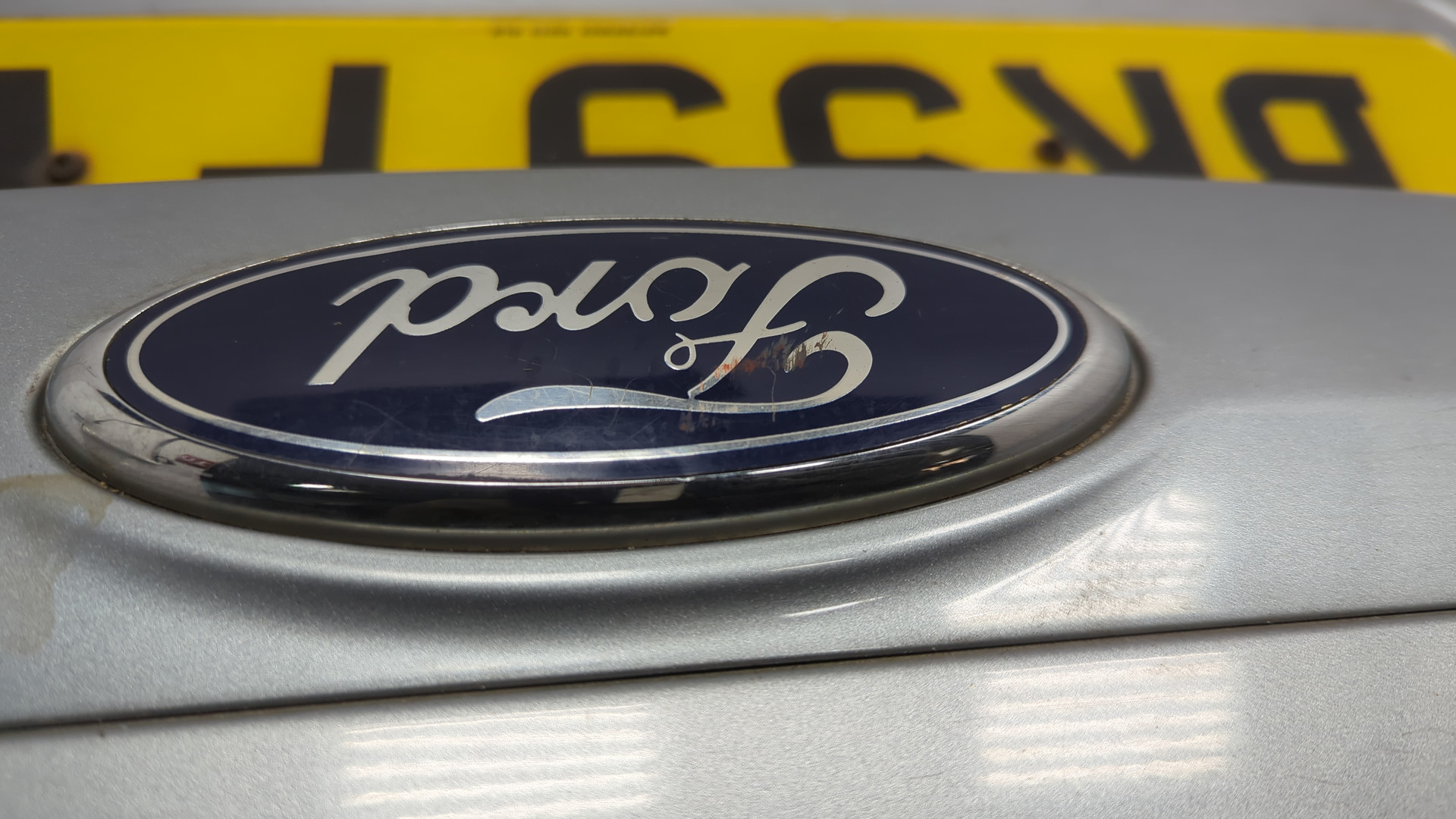 Дверь багажника