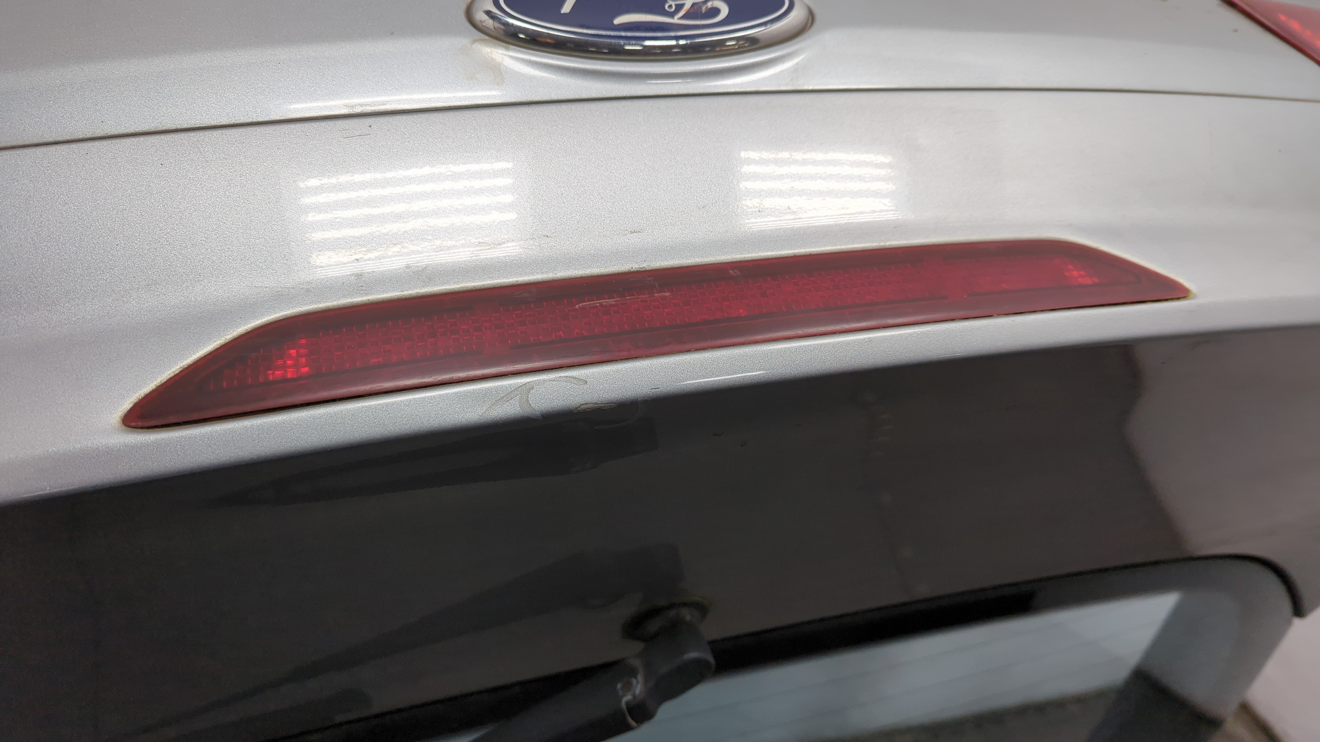 Дверь багажника