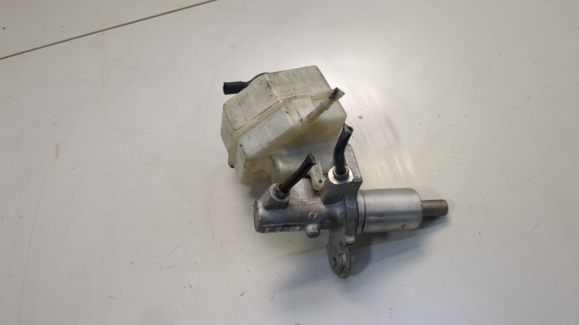 Цилиндр тормозной главный