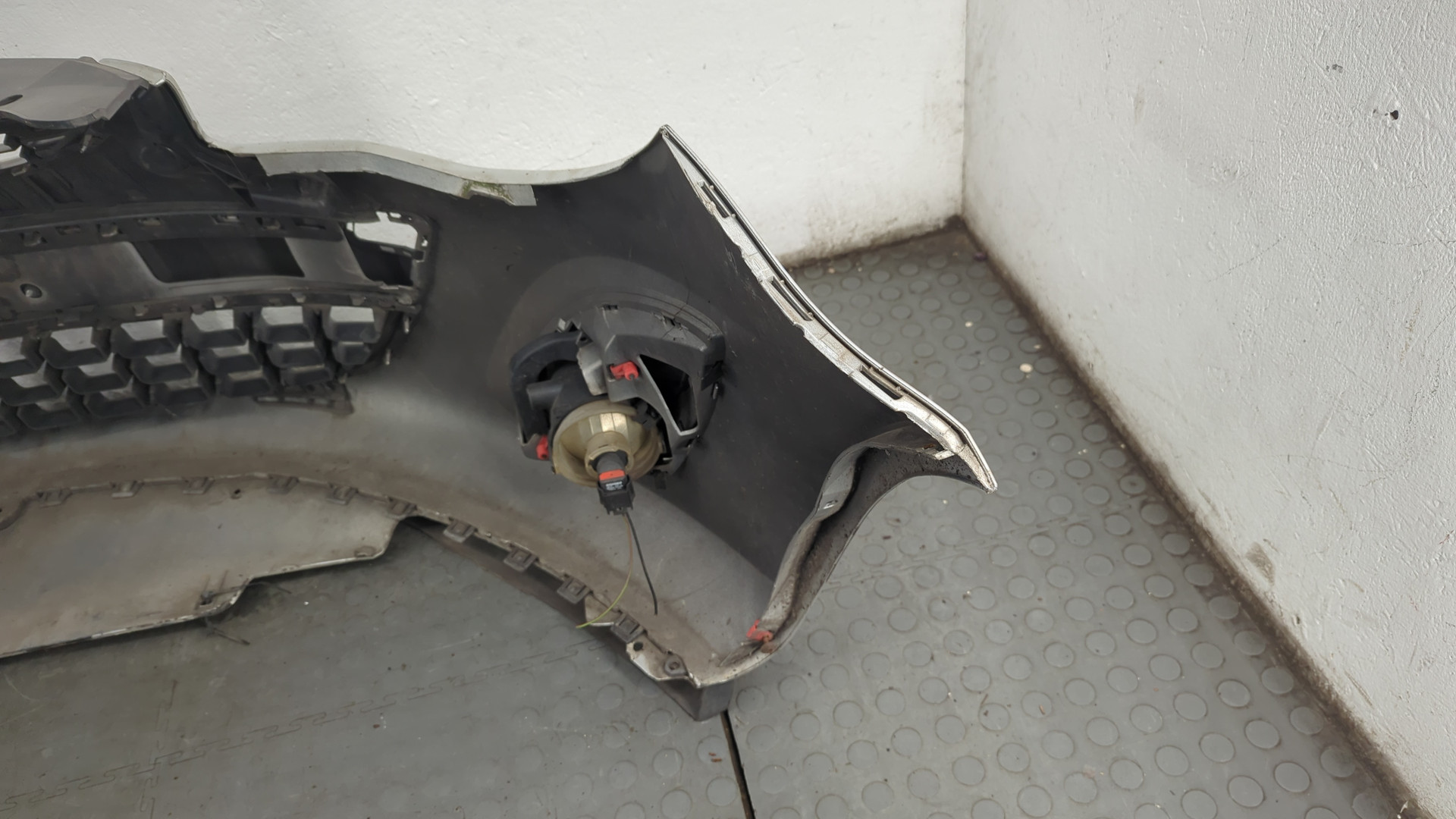 Бампер передний