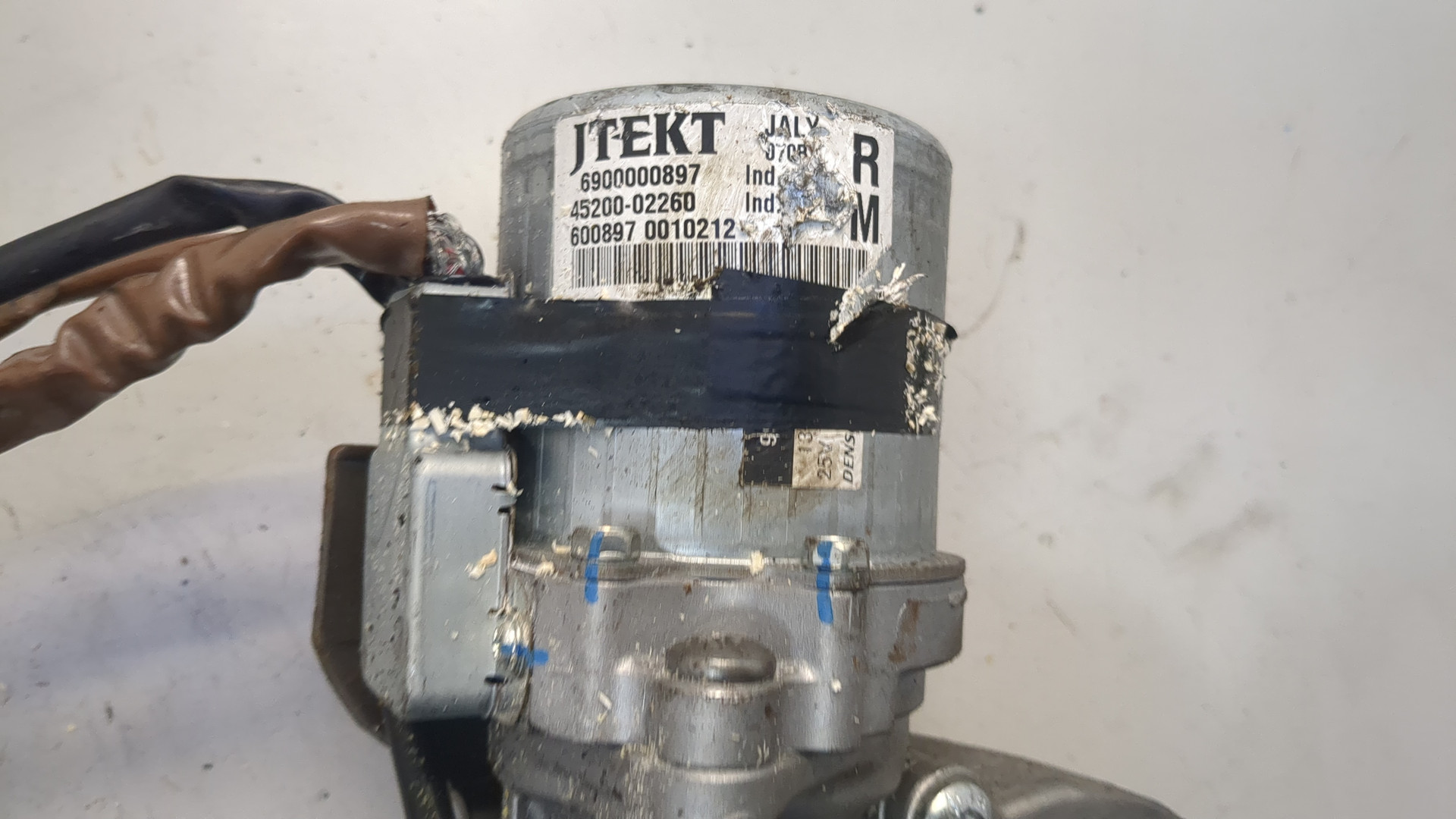 Серводвигатель рулевой рейки