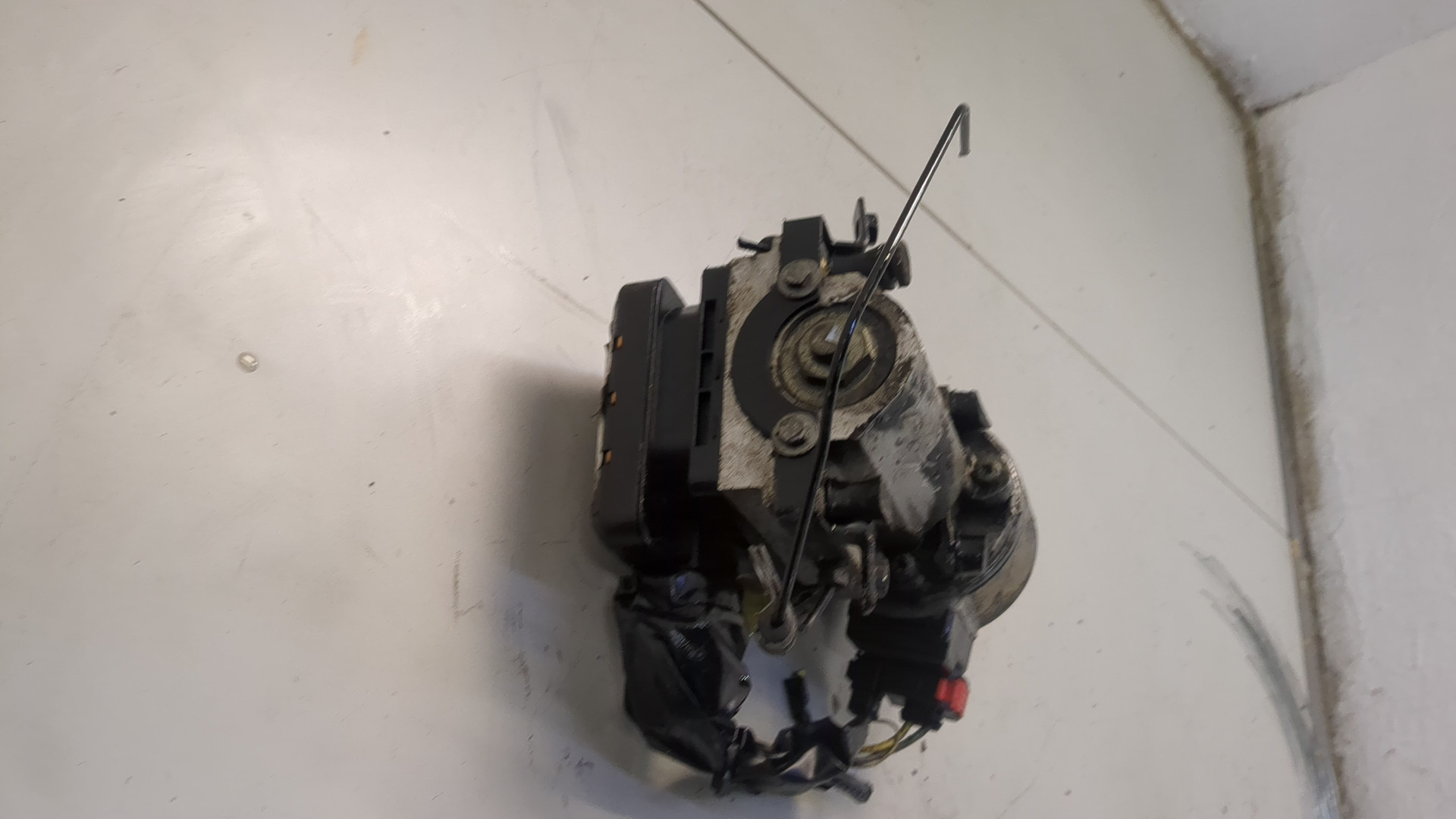 Насос регулировки подвески