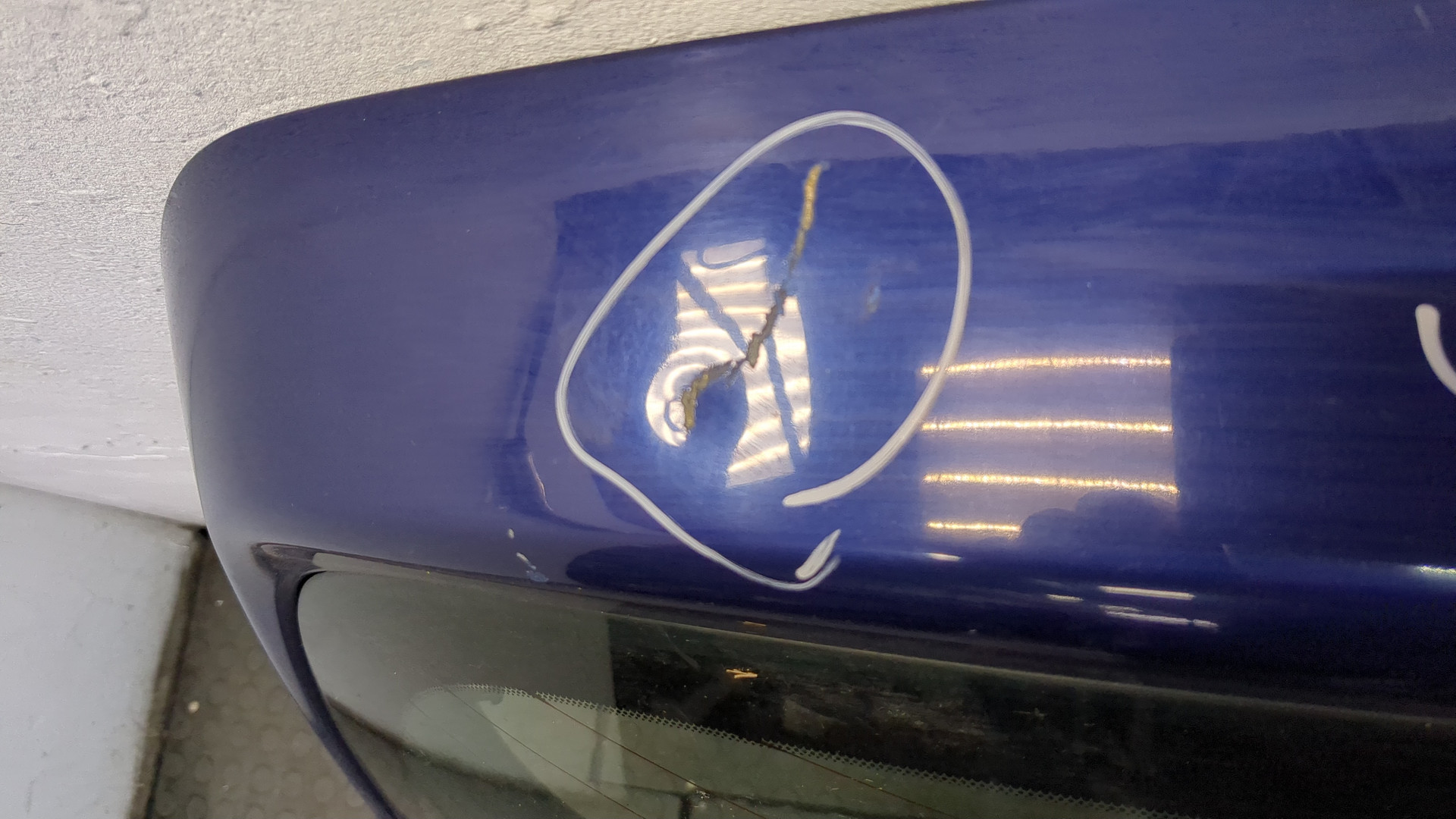 Дверь багажника