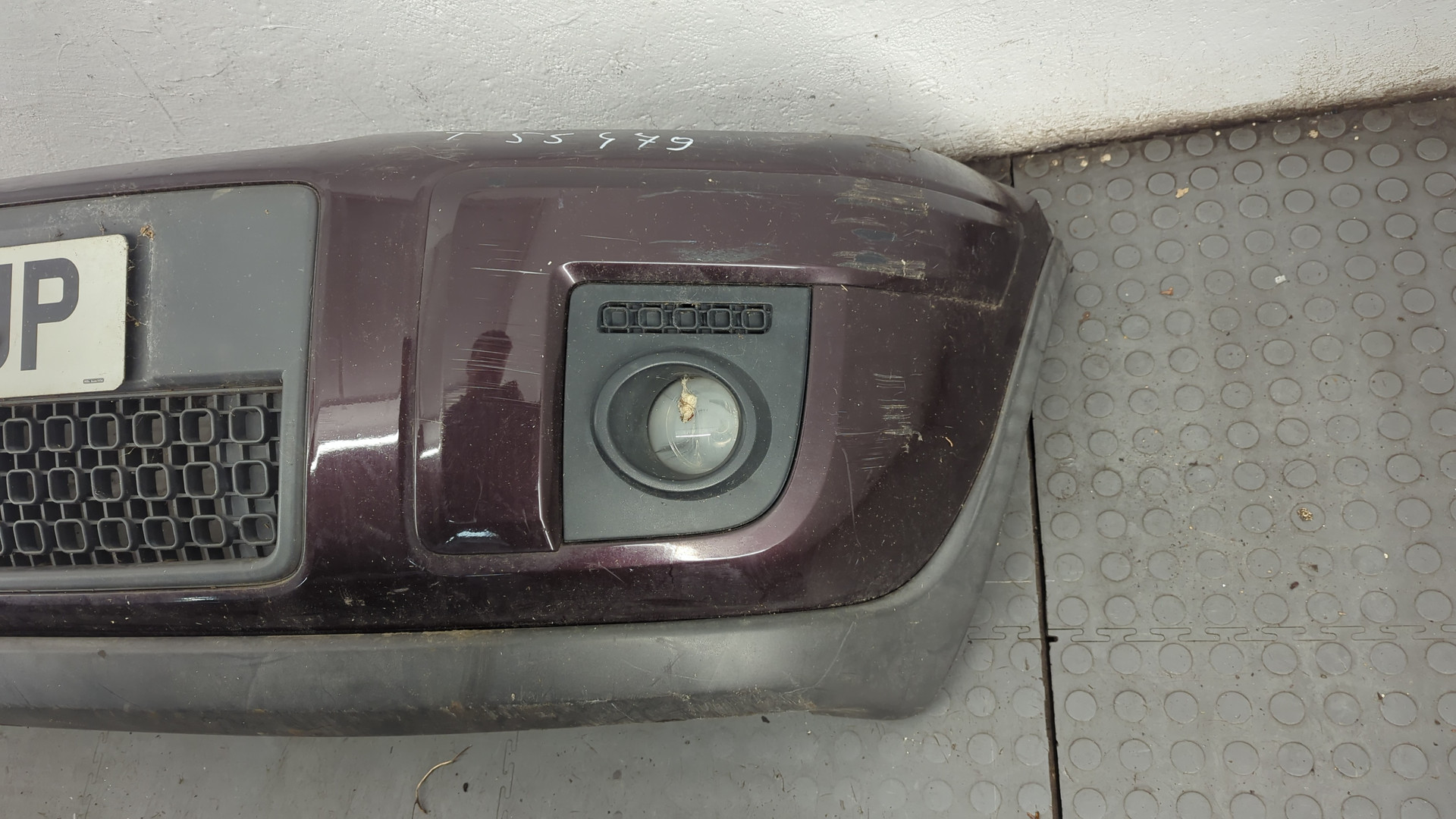 Бампер передний