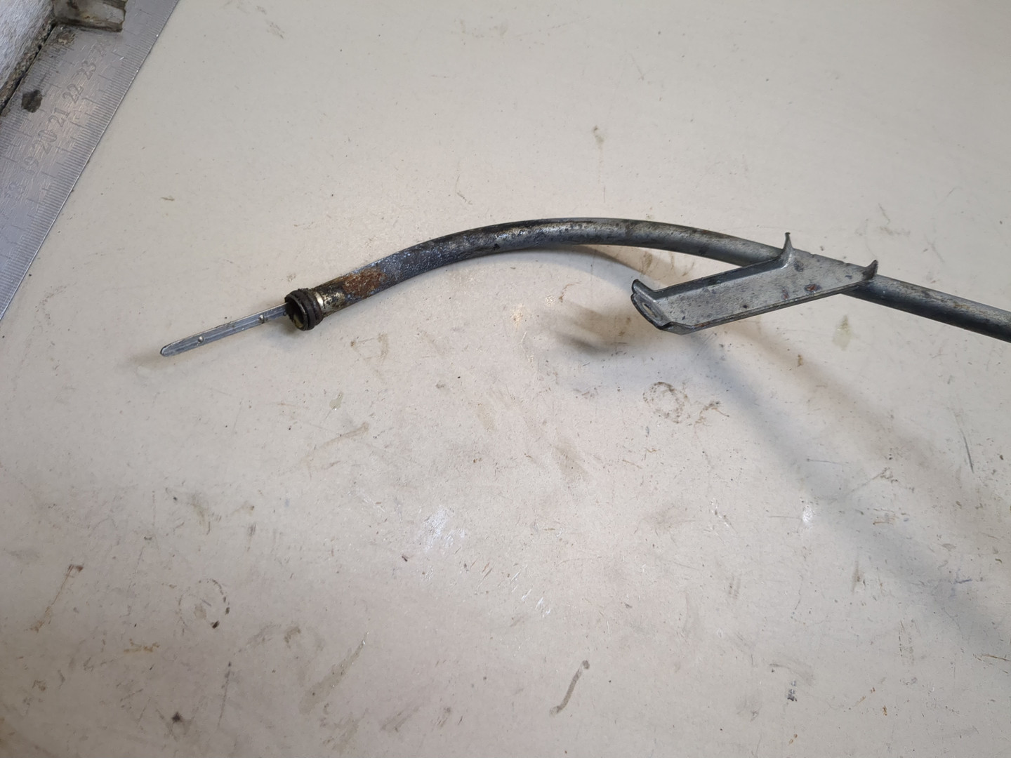 Щуп масляный двигателя