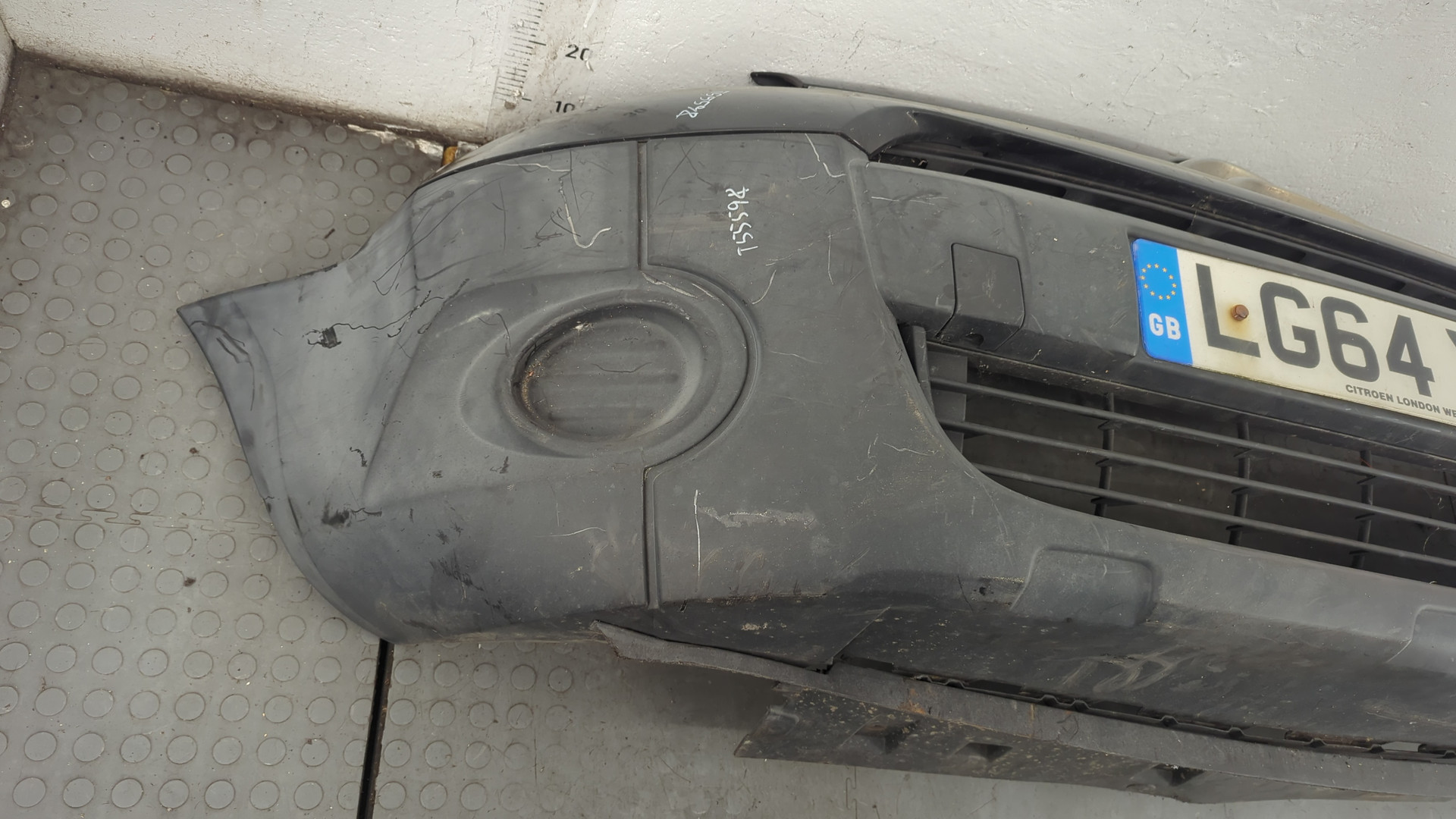 Бампер передний