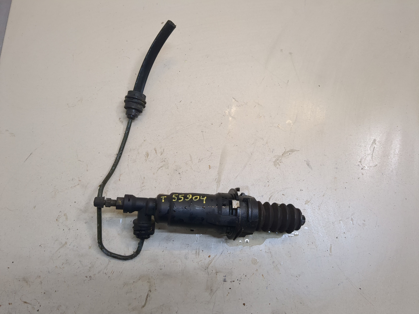 Цилиндр сцепления рабочий