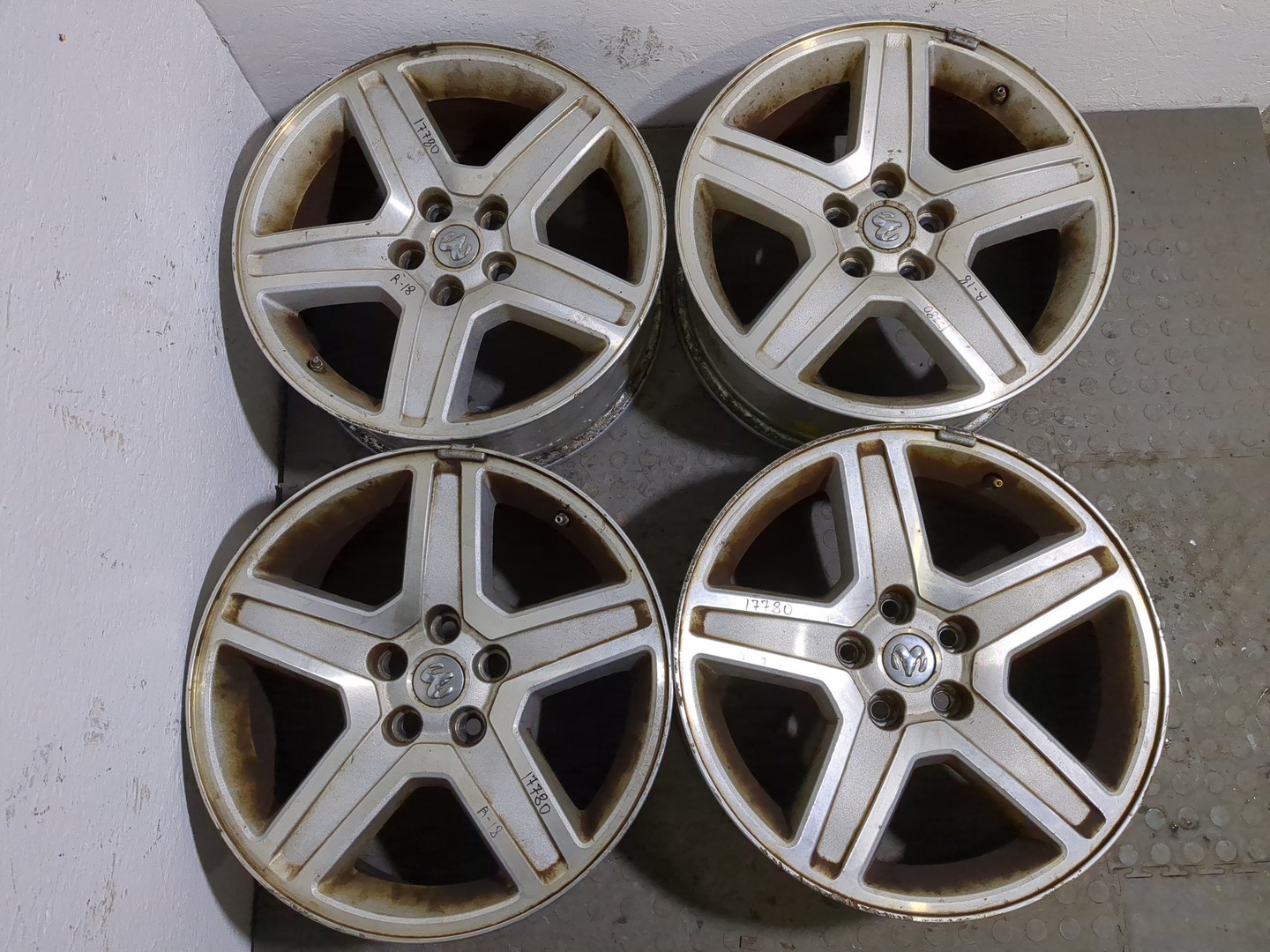 Диски колесные литые легкий сплав 4 шт