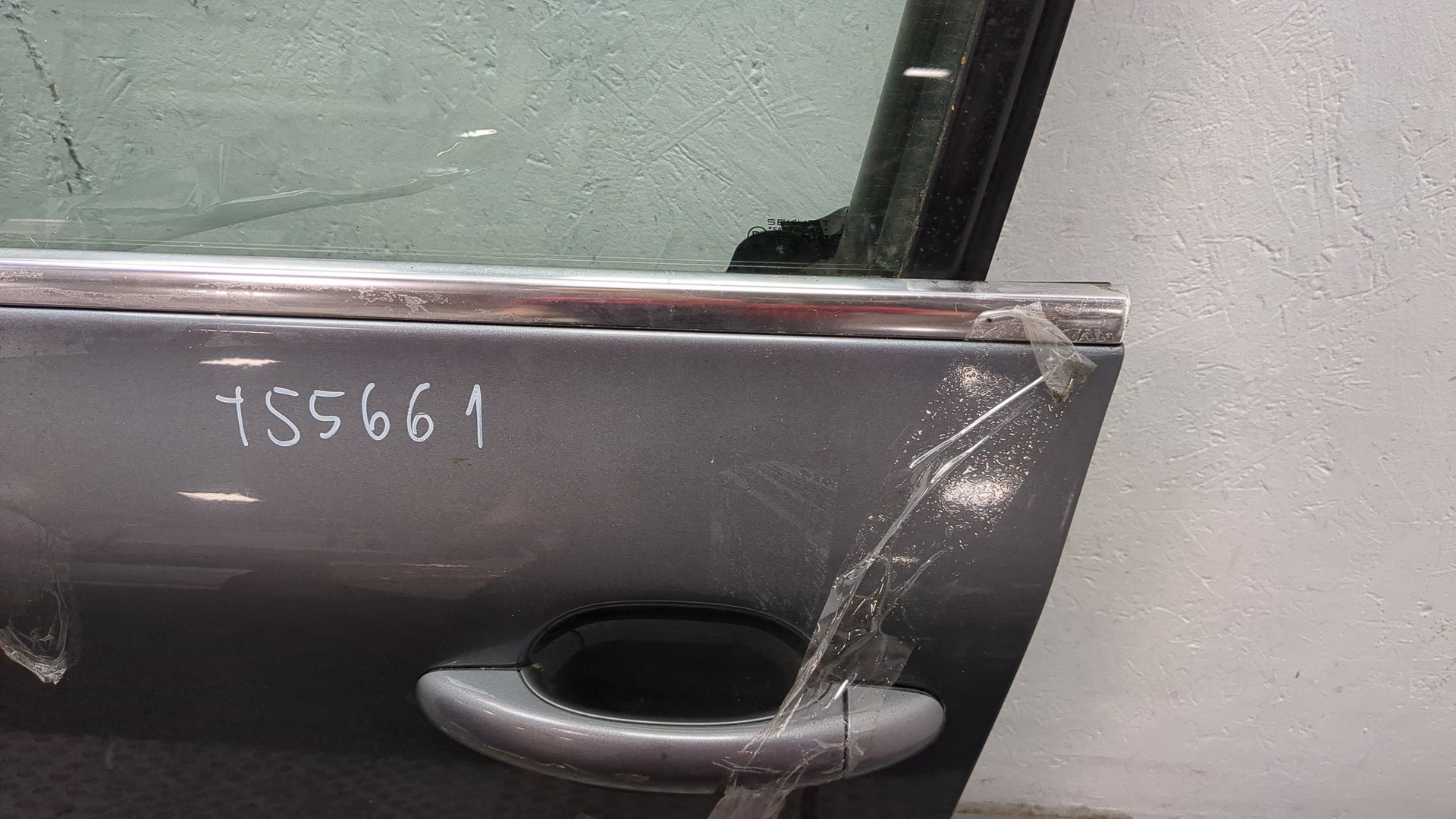 Дверь передняя левая