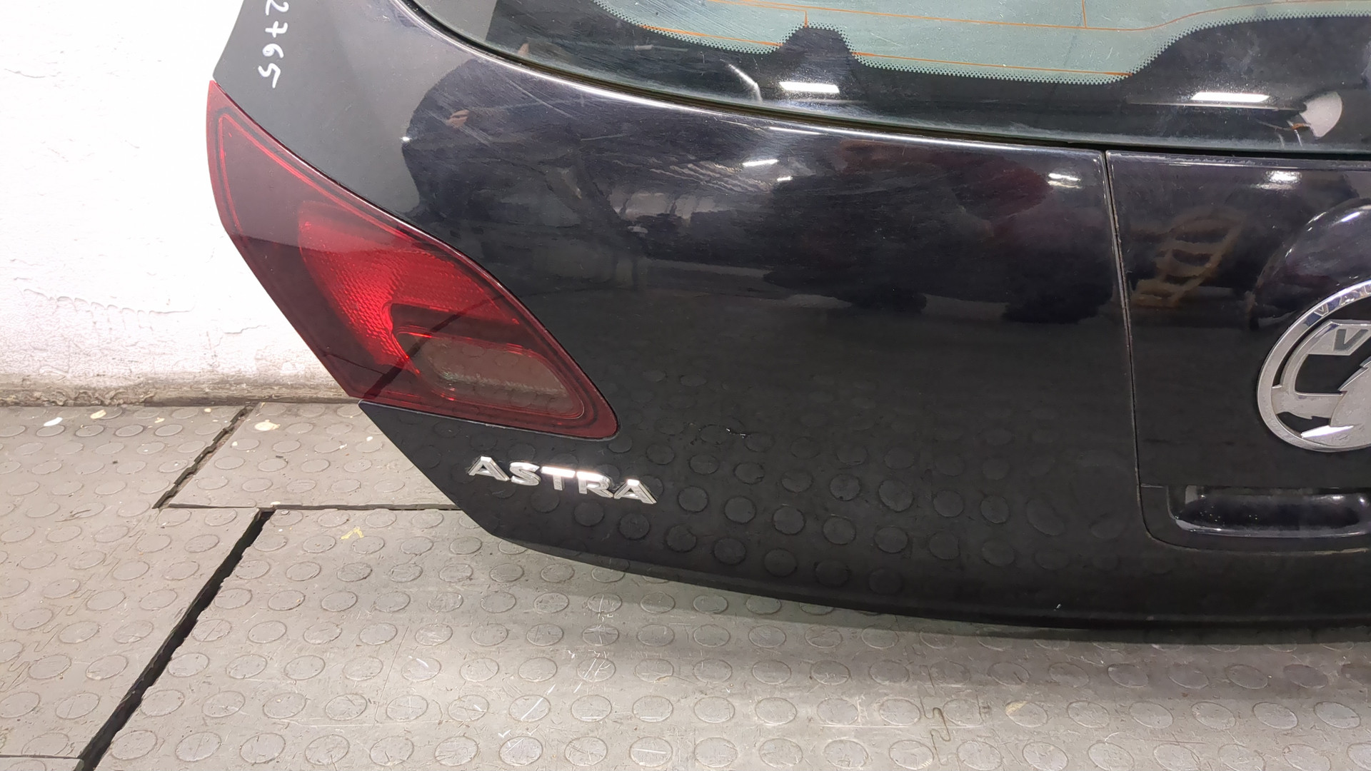 Дверь багажника