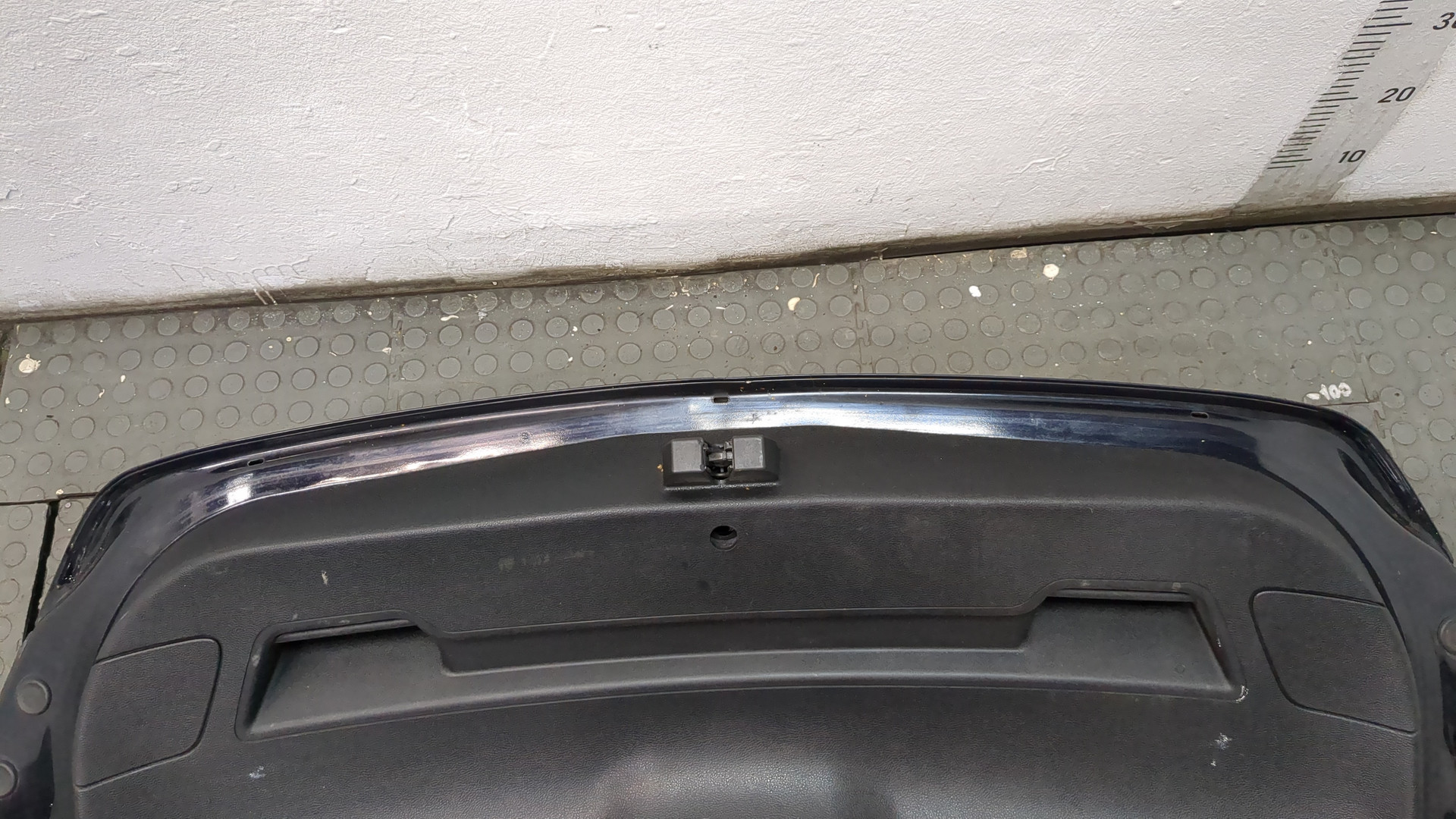 Дверь багажника