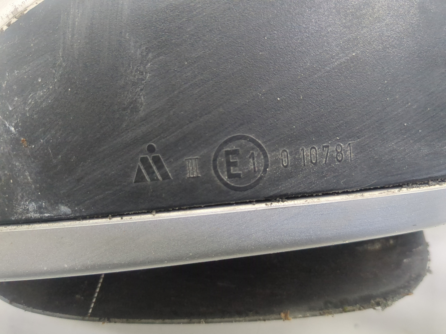 Зеркало правое электрическое