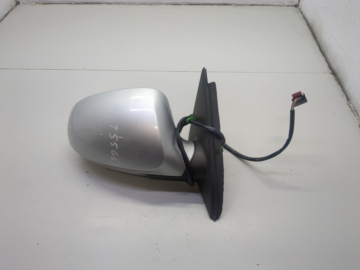 Зеркало правое электрическое