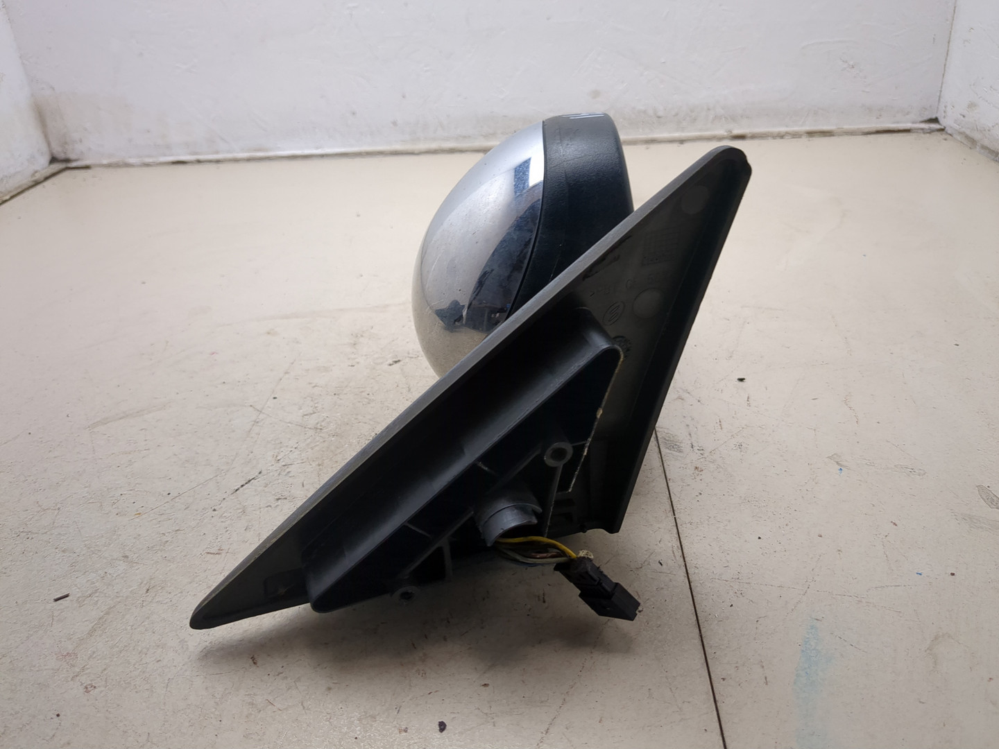 Зеркало правое электрическое