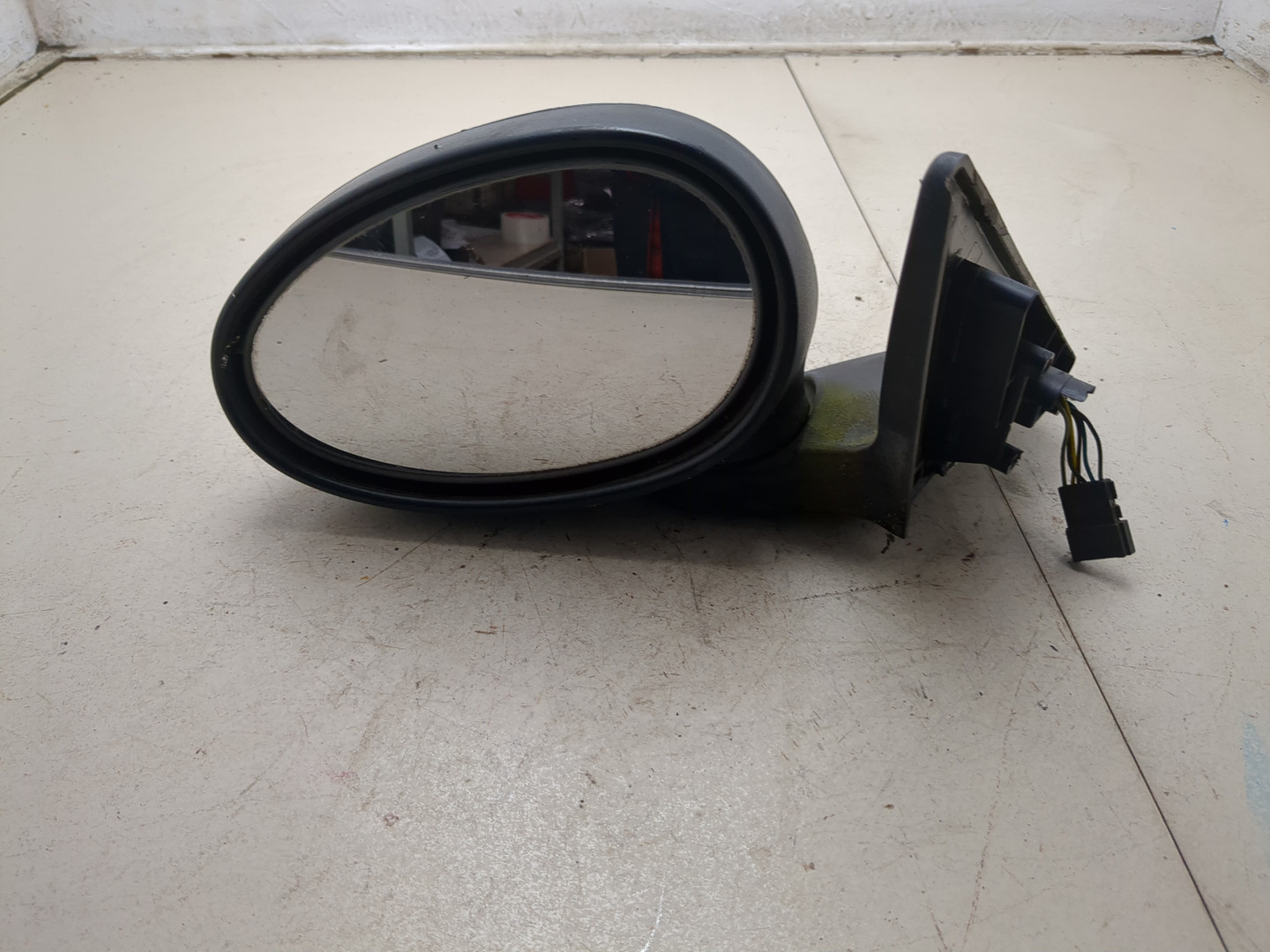 Зеркало левое электрическое