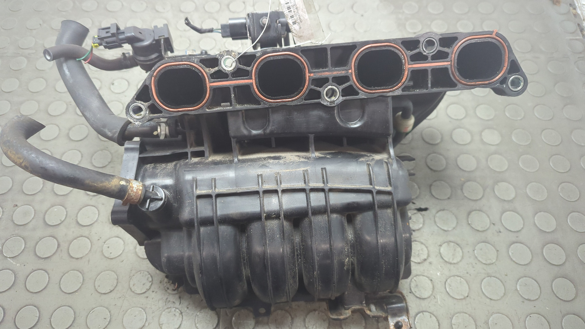 Коллектор впускной